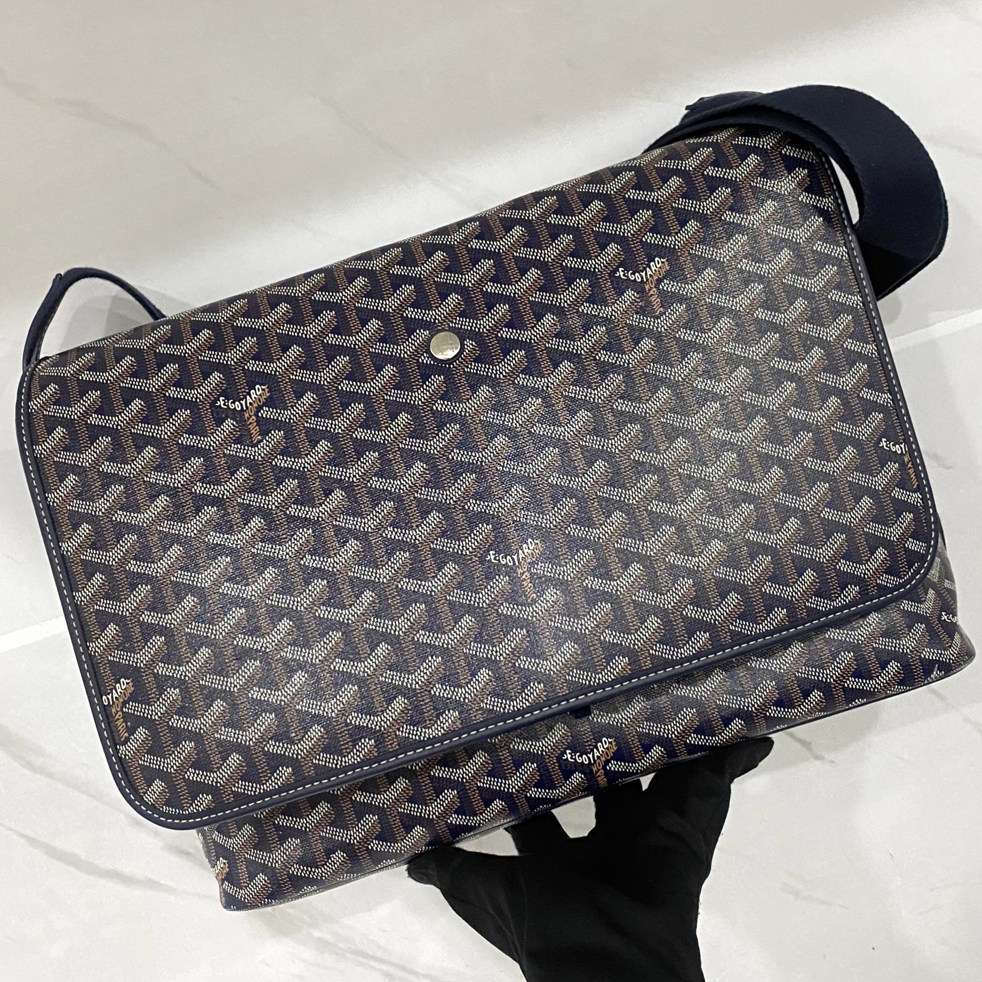 Goyard Goyard Capetien MM Messenger Bag Size ONE SIZE - 1 Thumbnail