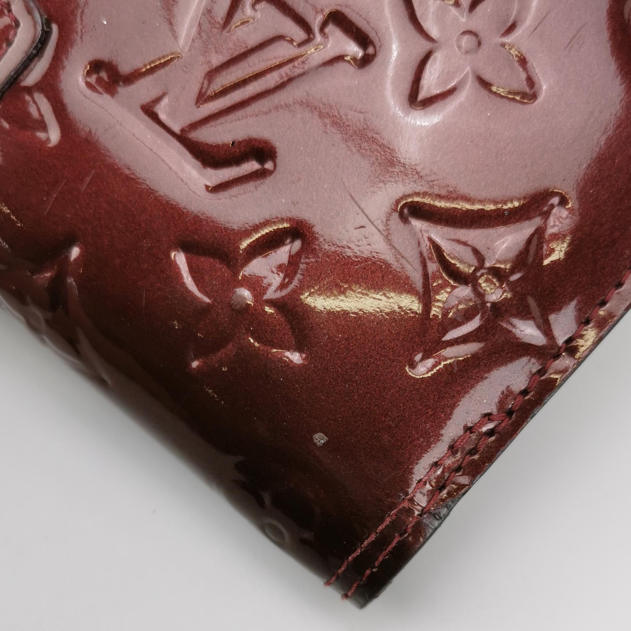 Louis Vuitton Louis Vuitton (LV) Vernis patent leather embossed monogram Size ONE SIZE - 6 Thumbnail
