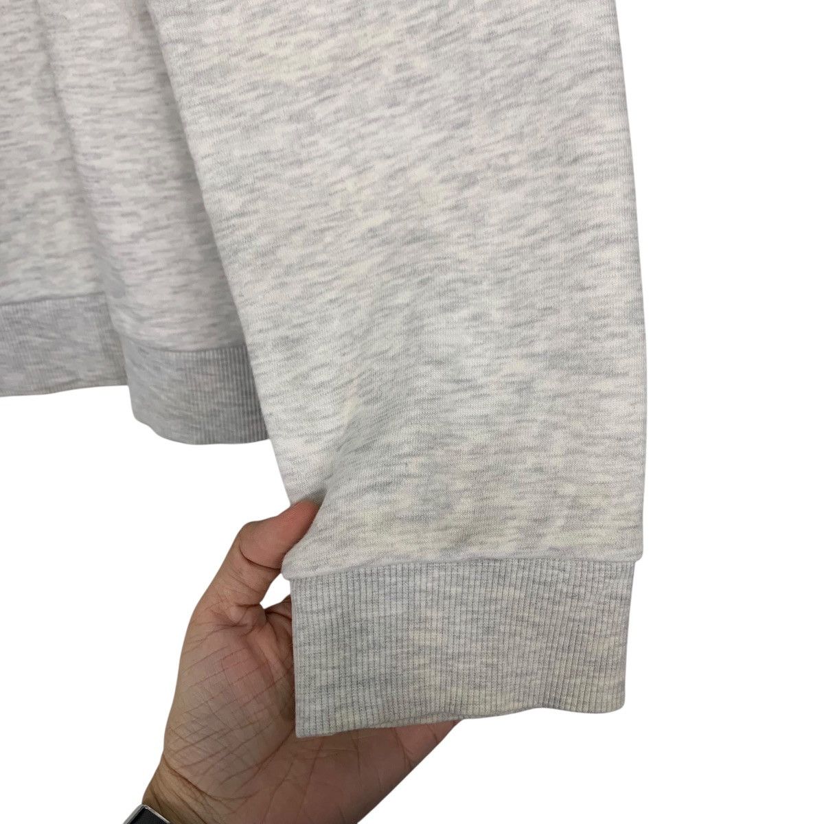 Guess GUESS Small Logo Crewneck Sweatshirt #2818-C127 Size US L / EU 52-54 / 3 - 14 Thumbnail