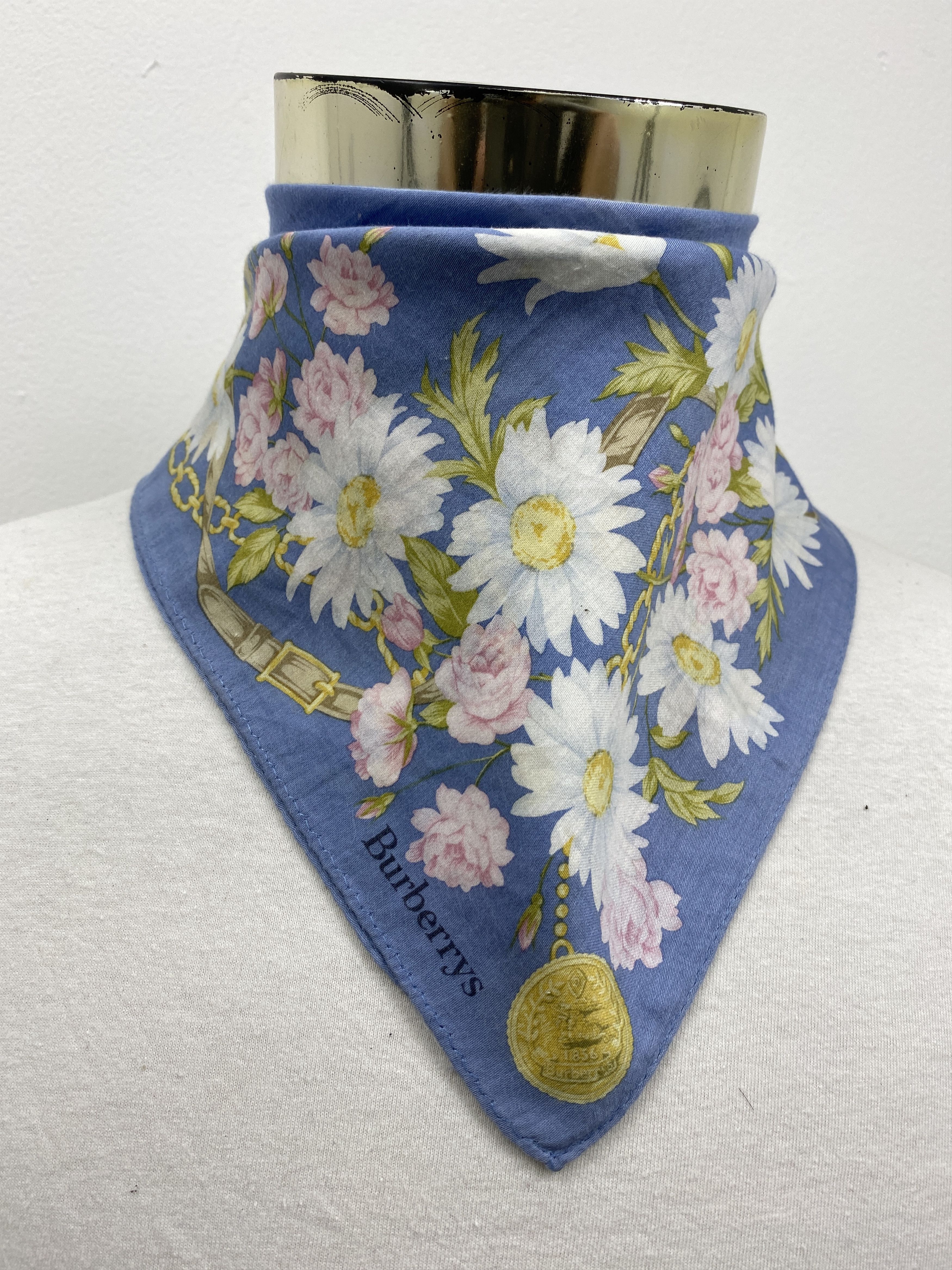 Burberry Burberry Floral Handkerchief / Bandana / Neckerchief HKC0456 Size ONE SIZE - 1 Thumbnail