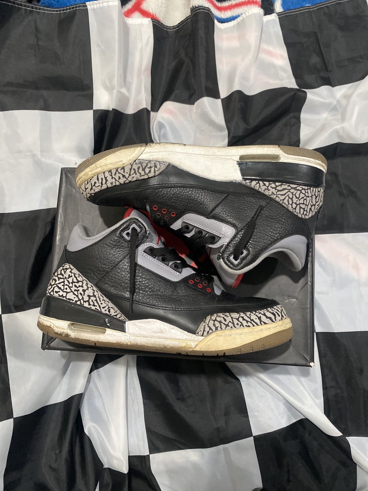 Jordan Brand Air Jordan 3 Black Cement size 8.5 Size US 8.5 / EU 41-42 - 4 Thumbnail