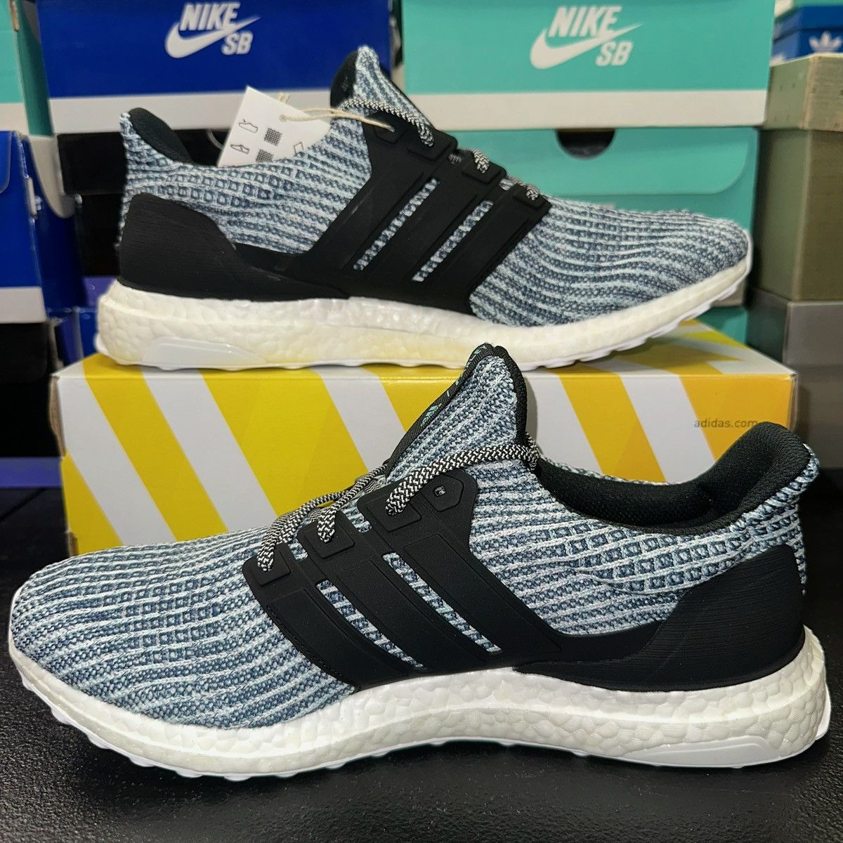 Adidas Size 11 - adidas Parley x UltraBoost 4.0 White Carbon Blue Size US 11 / EU 44 - 2 Thumbnail