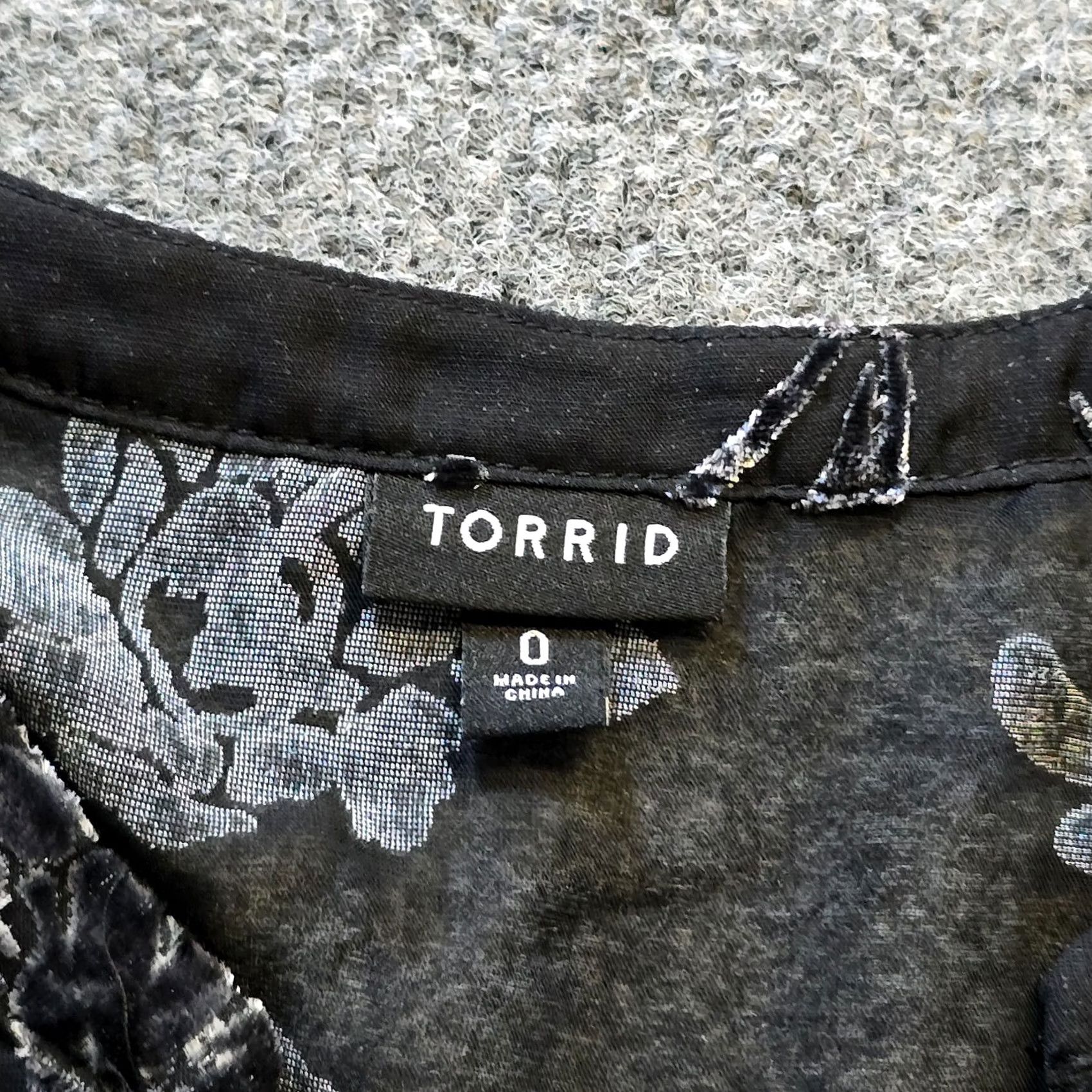 Torrid Torrid Top Womens 0X Black Floral Velvet Burnout Sheer 3/4 Sleeve Casual Blouse Size XL / US 12-14 / IT 48-50 - 3 Thumbnail