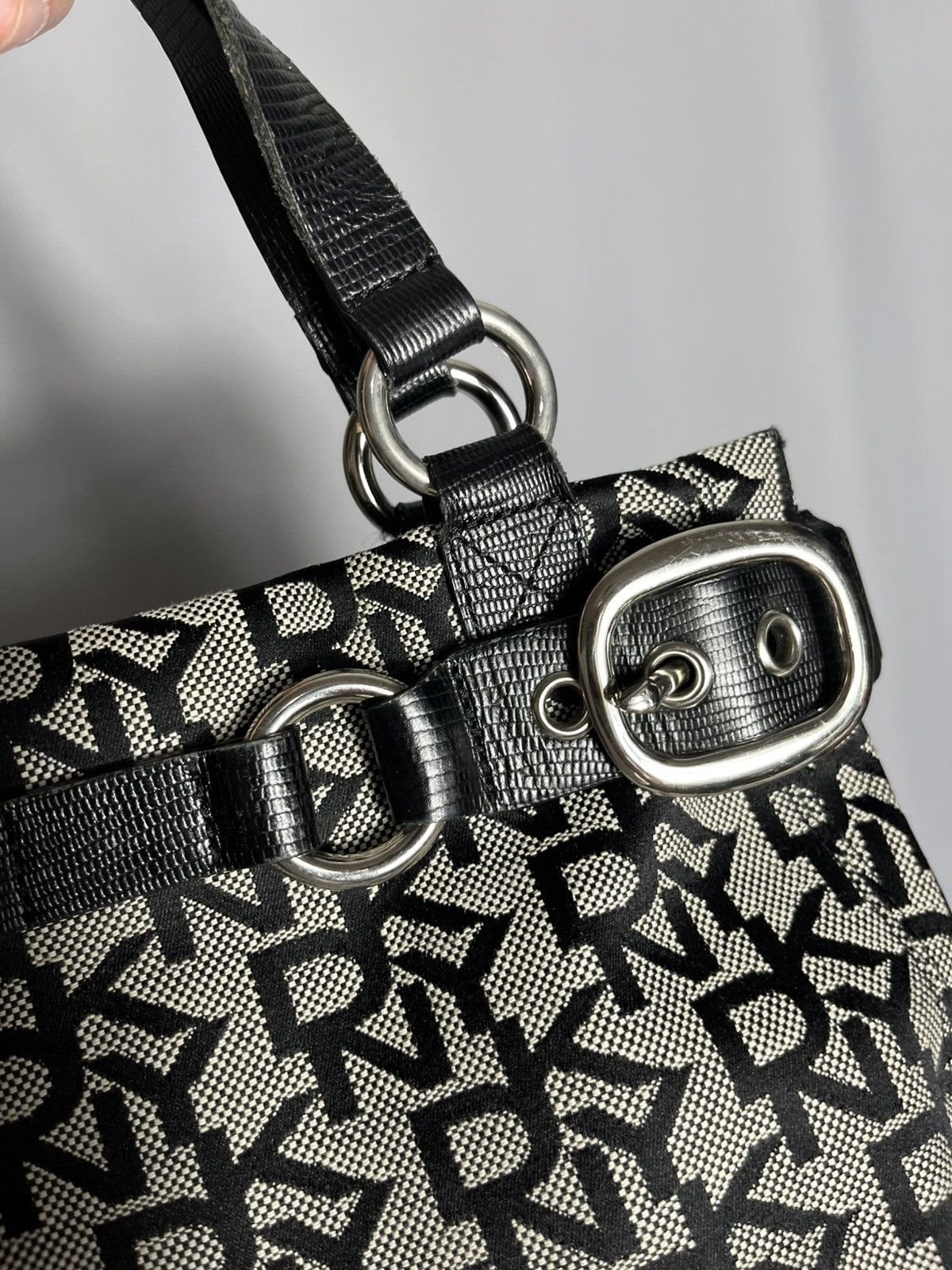 DKNY Vintage DKNY monogram bag y2k grey leather canvas Size ONE SIZE - 4 Thumbnail