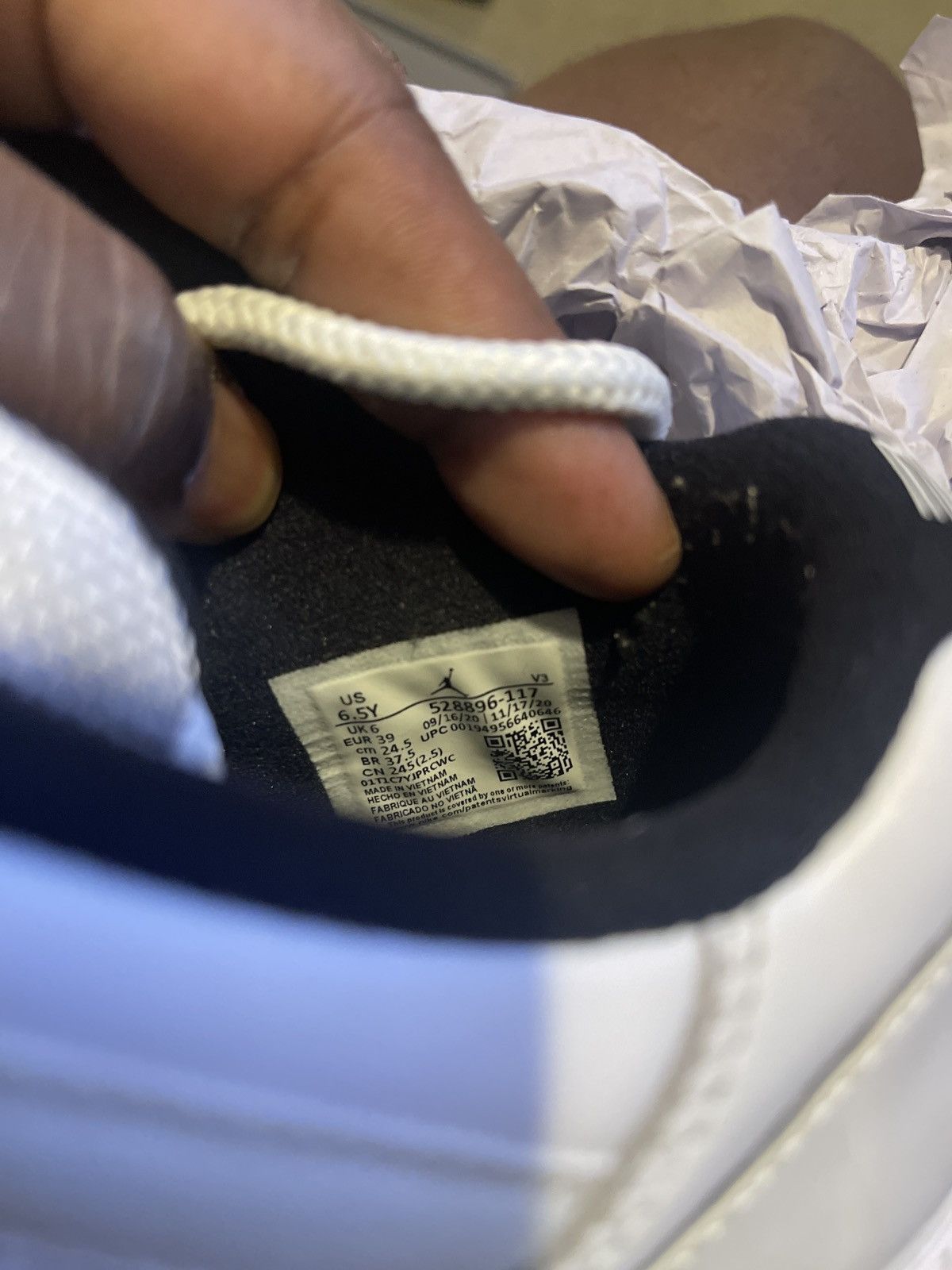 Nike Columbia Low Retro 11s GS 6.5y Size US 6.5 / EU 39-40 - 6 Thumbnail