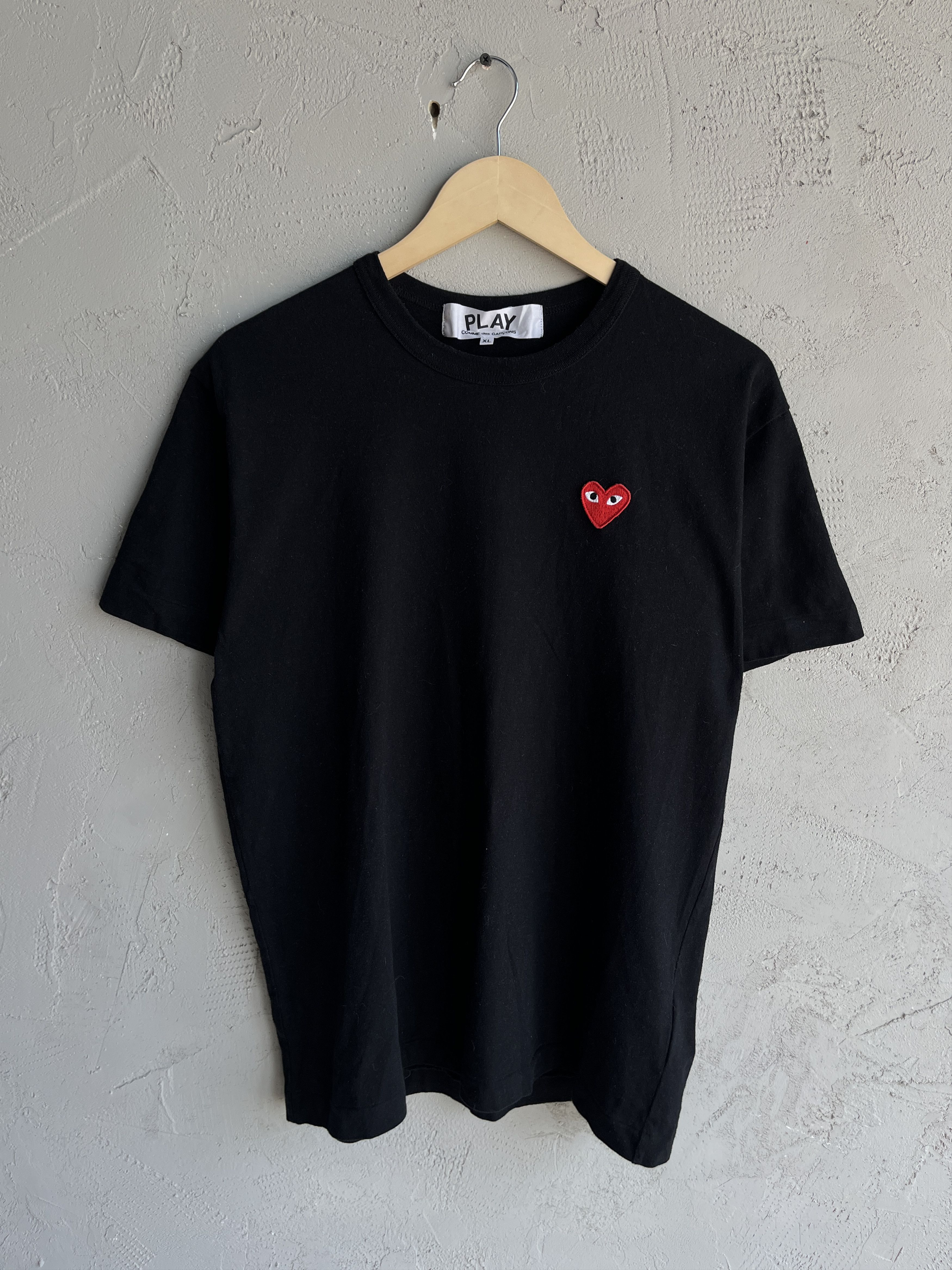 Comme des Garcons Comme des Garçons Play Small Logo Japanese Black T Shirt Size US XL / EU 56 / 4 - 1 Thumbnail