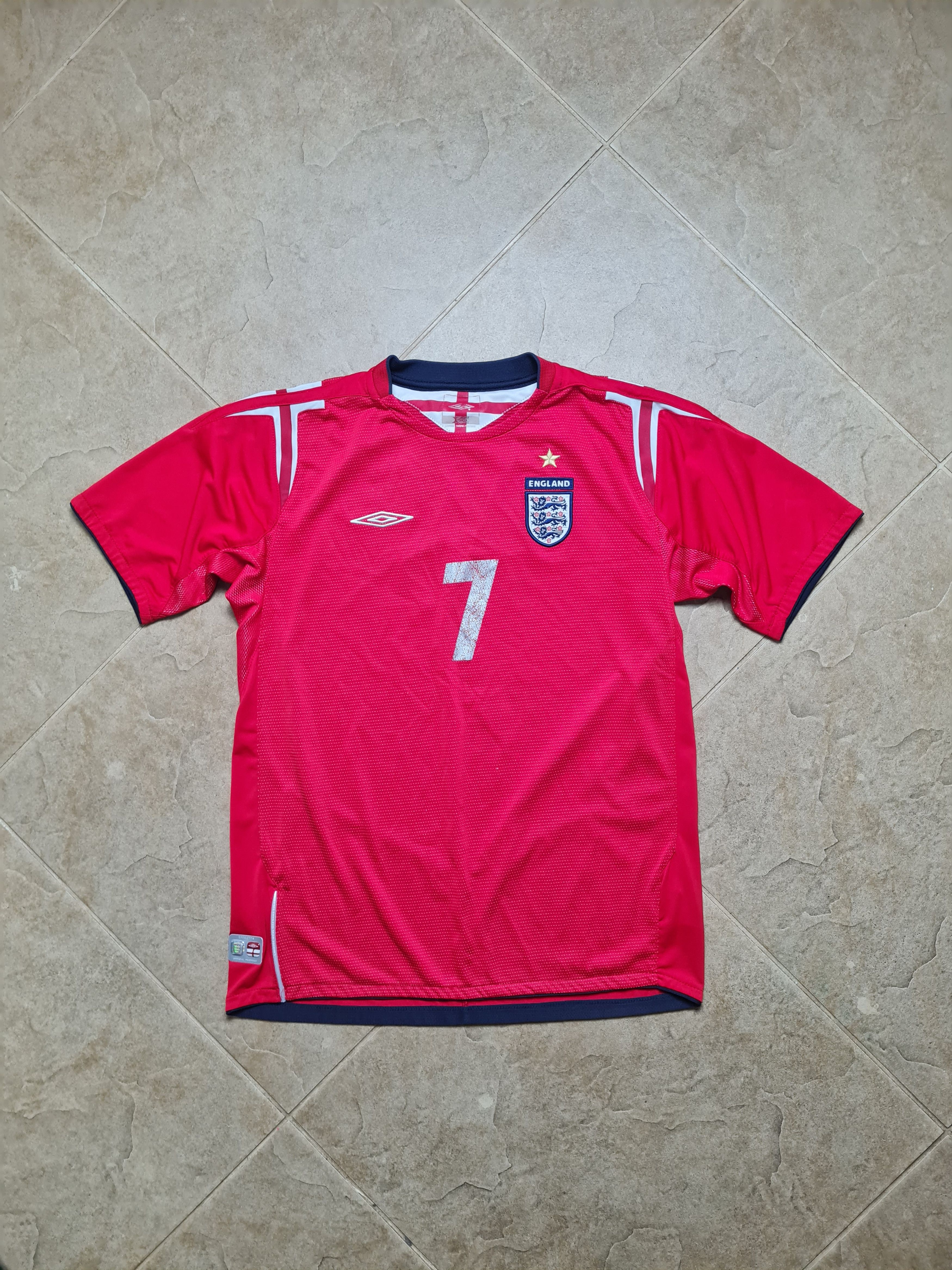 Umbro 2004/2006 England 7 Beckham Red Away Soccer Shirt Kit Umbro Size US S / EU 44-46 / 1 - 2 Thumbnail