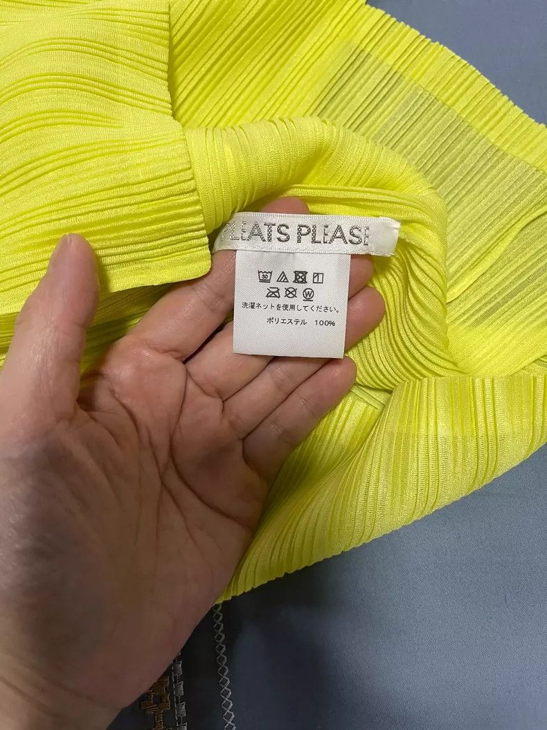Issey Miyake issey miyake size:3 Yellow base shirt 2506-Nextarrow Size XXS / US 00 / IT 34 - 2 Thumbnail