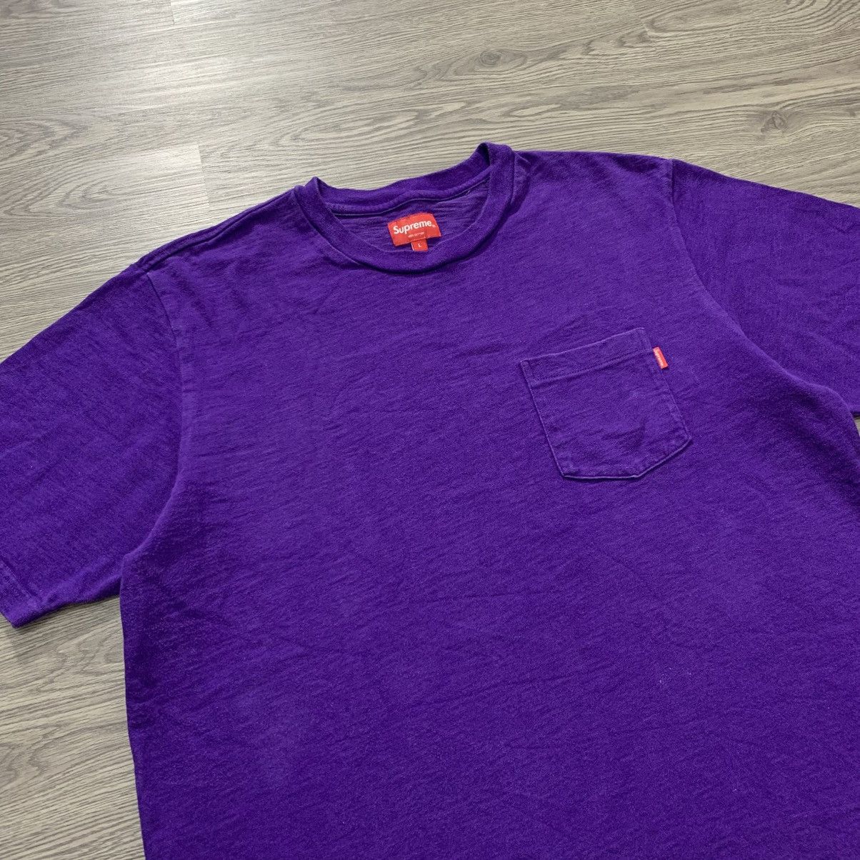 Supreme Supreme SS Pocket Tee (FW18) Plum Size US L / EU 52-54 / 3 - 2 Thumbnail