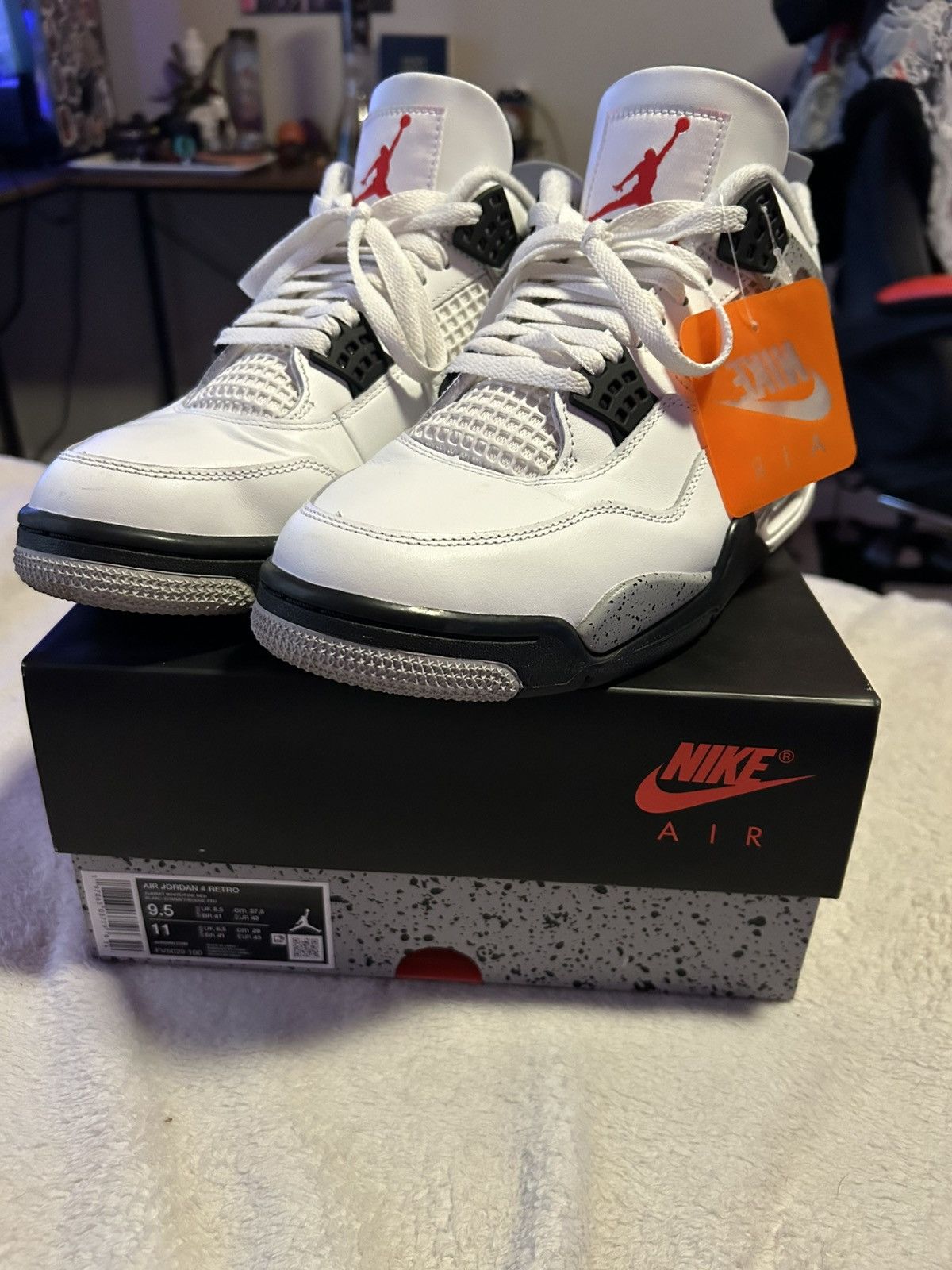 Jordan Brand Retro Air Jordan 4 Size US 9.5 / EU 42-43 - 1 Thumbnail