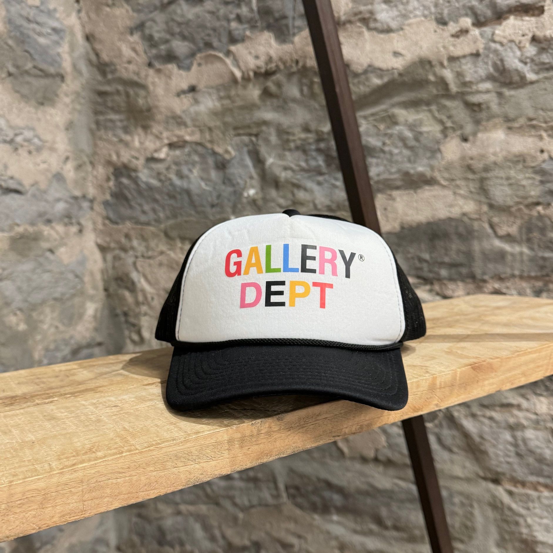 Gallery Dept. Gallery Dept Multicolour Logo Black Trucker Cap Size ONE SIZE - 1 Thumbnail