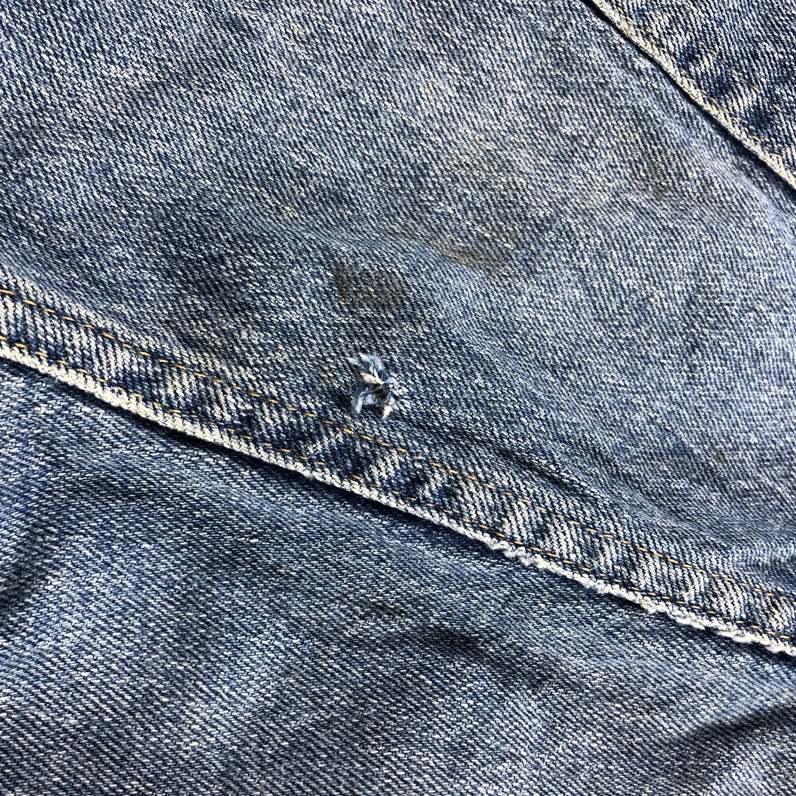 Vintage Vintage Blue Wash Wrangler Jeans-J2431 Size US 37 - 10 Thumbnail