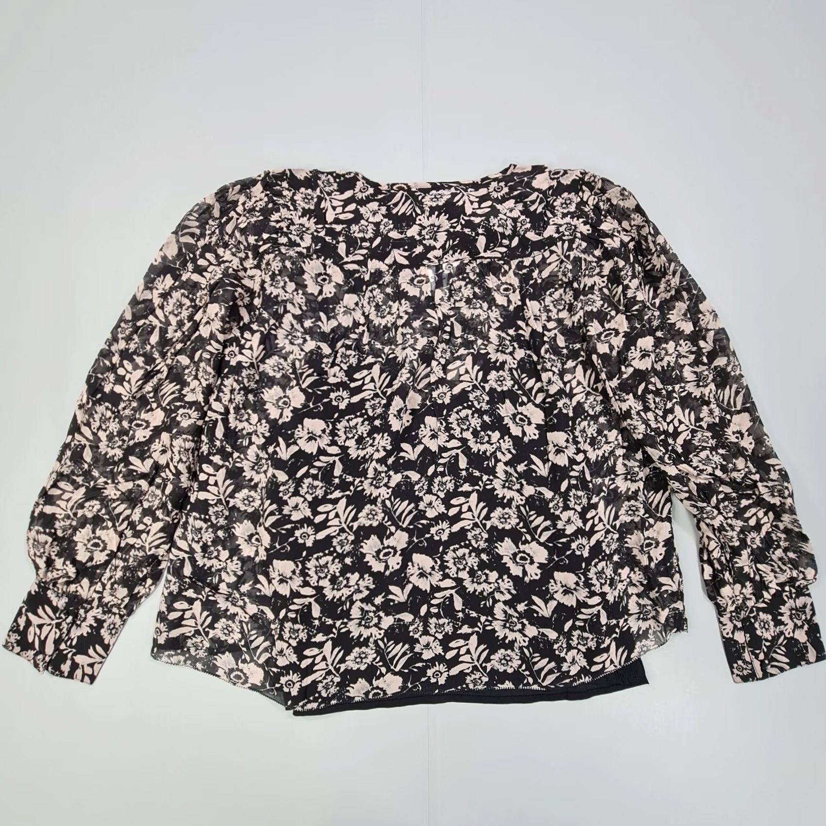 Velvet Velvet by Graham & Spencer Blouse Womens XS Black Floral Long Sleeve Henley Pullover Viscose Dry Clean Only Size XS / US 0-2 / IT 36-38 - 6 Thumbnail