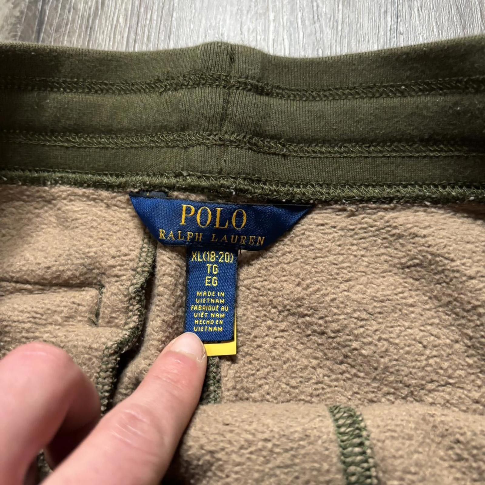 Polo Ralph Lauren Polo Ralph Lauren Men's Green and Multi Joggers-tracksuit Size US 26 / EU 42 - 3 Thumbnail