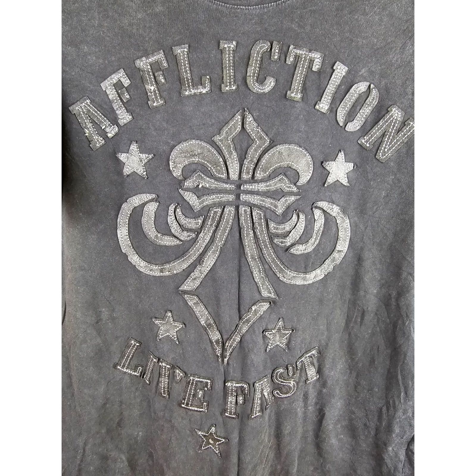 Affliction VINTAGE AFFLICTION CROSS GRUNGE PATCH T-SHIRT SZ MEDIUM Size US L / EU 52-54 / 3 - 2 Thumbnail
