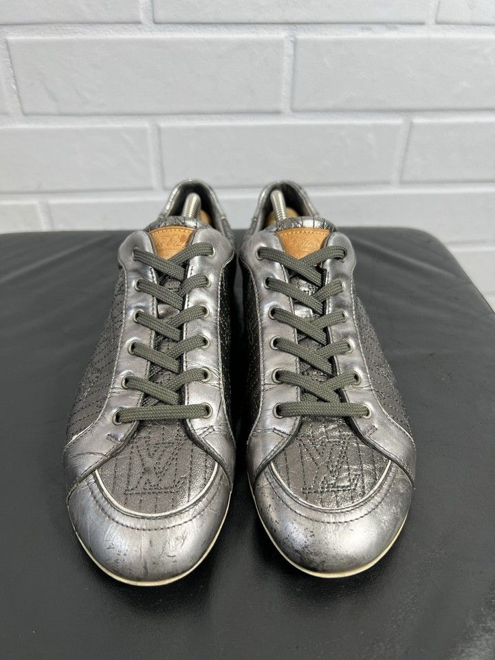 Louis Vuitton Louis Vuitton Women's Leather Sneakers Silver Size 38 Size US 8 / IT 38 - 2 Thumbnail