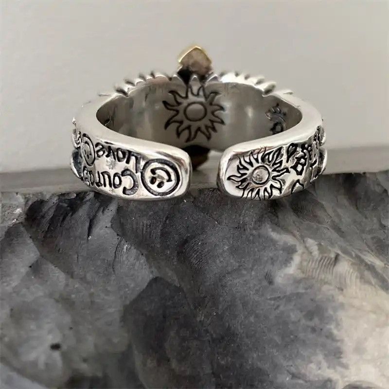 Jewelry × Vintage Exquisite Relief Cross Ring Size ONE SIZE - 2 Thumbnail