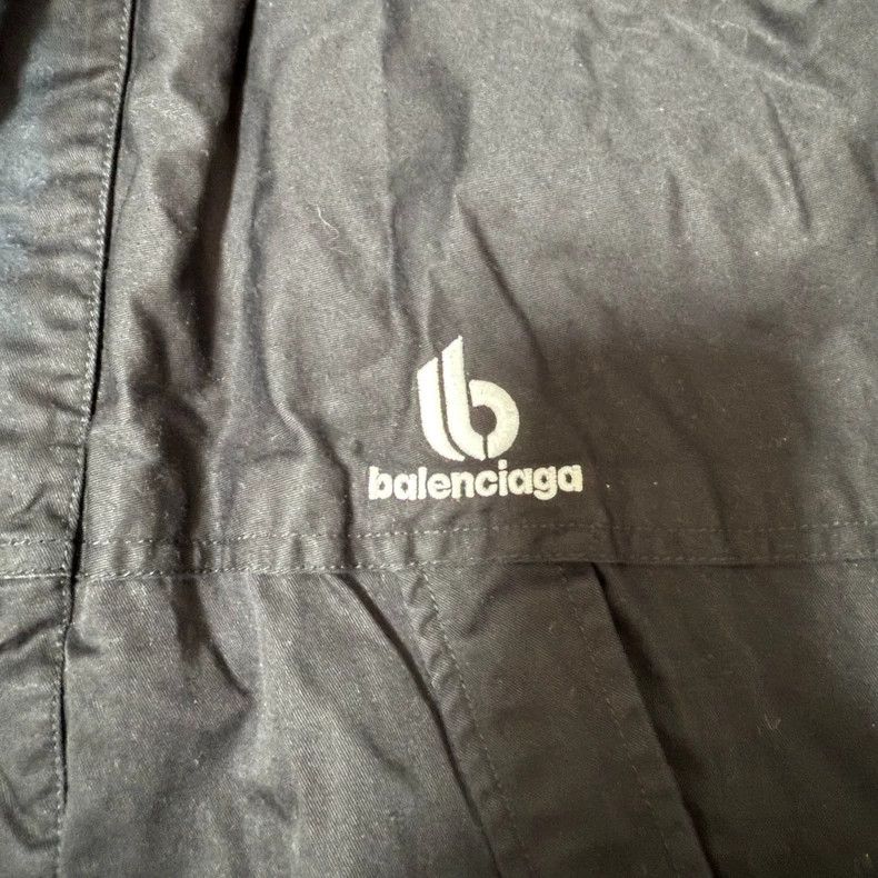 Balenciaga Balenciaga Embroidered logo, old cotton clothes, praka par Size US M / EU 48-50 / 2 - 2 Thumbnail