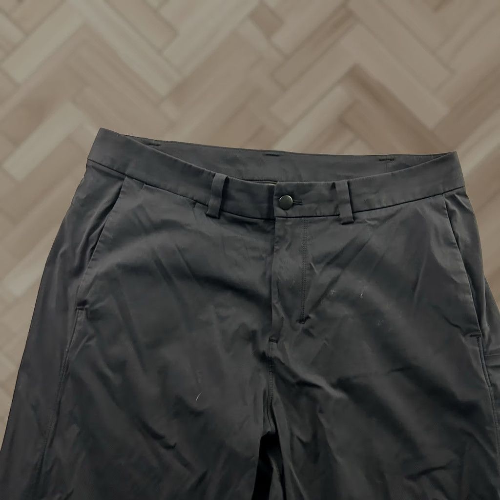 Lululemon Lululemon Slim Fit 5 Pocket Pant Men's 34x30 Gray Slim Chino Pants Reg 34 Inseam 30 Gray Logo Front Flat Front Pocketed 5-Pocket Design Mens Size US 34 / EU 50 - 1 Thumbnail