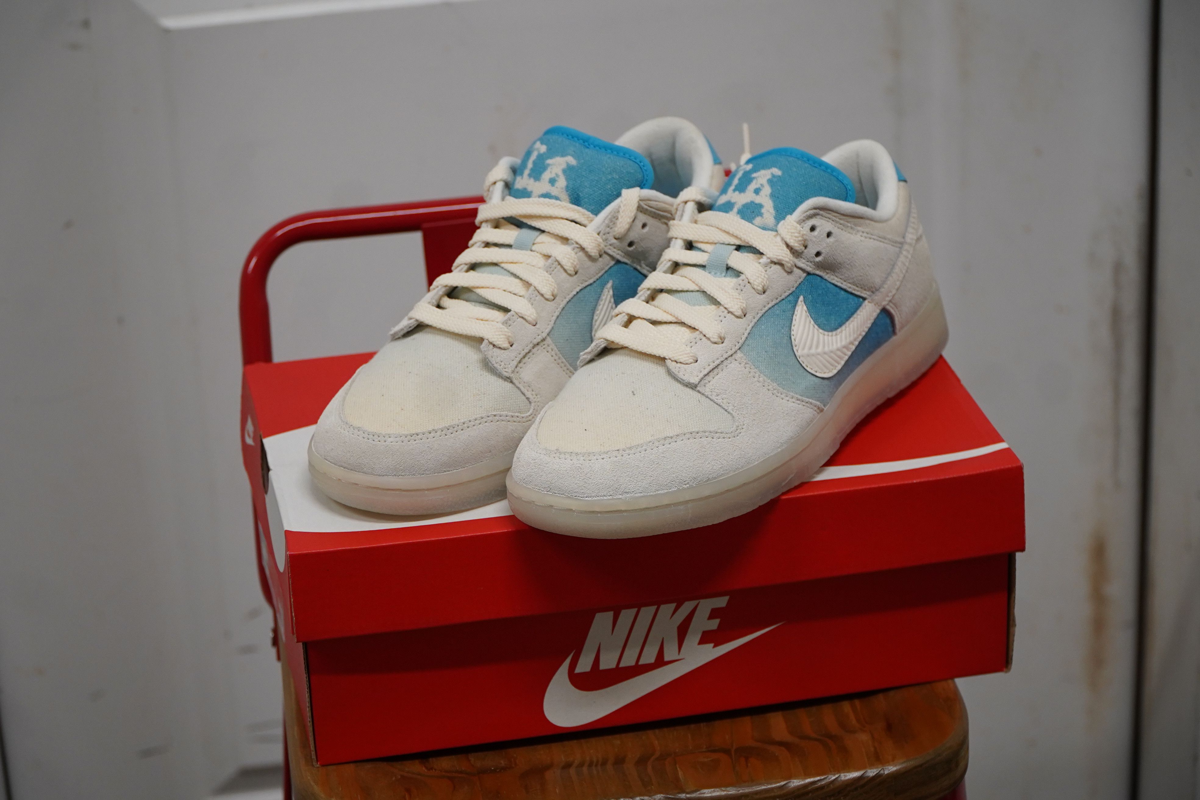 Nike Nike Dunk Retro Low SE Los Angeles - 9 Size US 9 / EU 42 - 1 Thumbnail