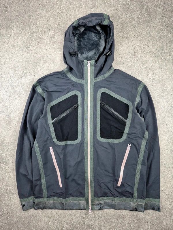 Comme des Garcons Comme Des Garçons Gray Technical Taped Seam Jacket Size M Size US M / EU 48-50 / 2 - 1 Thumbnail
