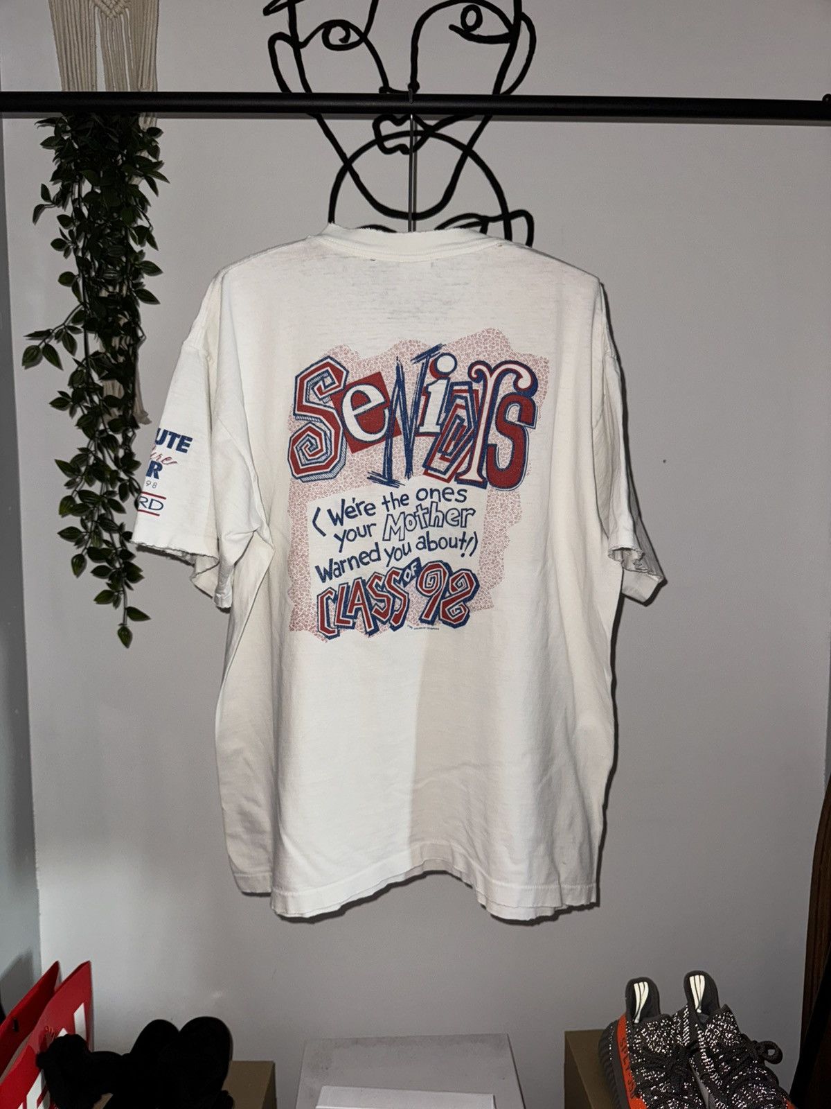 Vintage Vintage 90s 1998 Seniors We’re the ones your Mother Warned Size US XL / EU 56 / 4 - 1 Thumbnail
