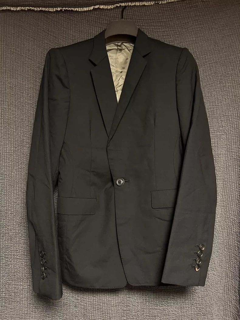 Julius Ma Julius size 1 09 SS Asymmetric Suit 2501-Nextarrow Size 36R - 1 Thumbnail
