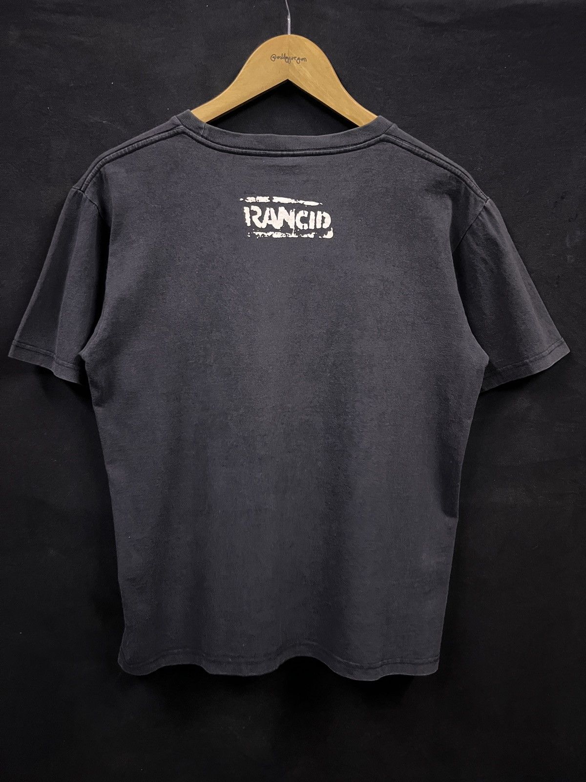 Band Tees VINTAGE RANCID GIVE EM THE BOOT BAND TSHIRT Size US S / EU 44-46 / 1 - 4 Thumbnail