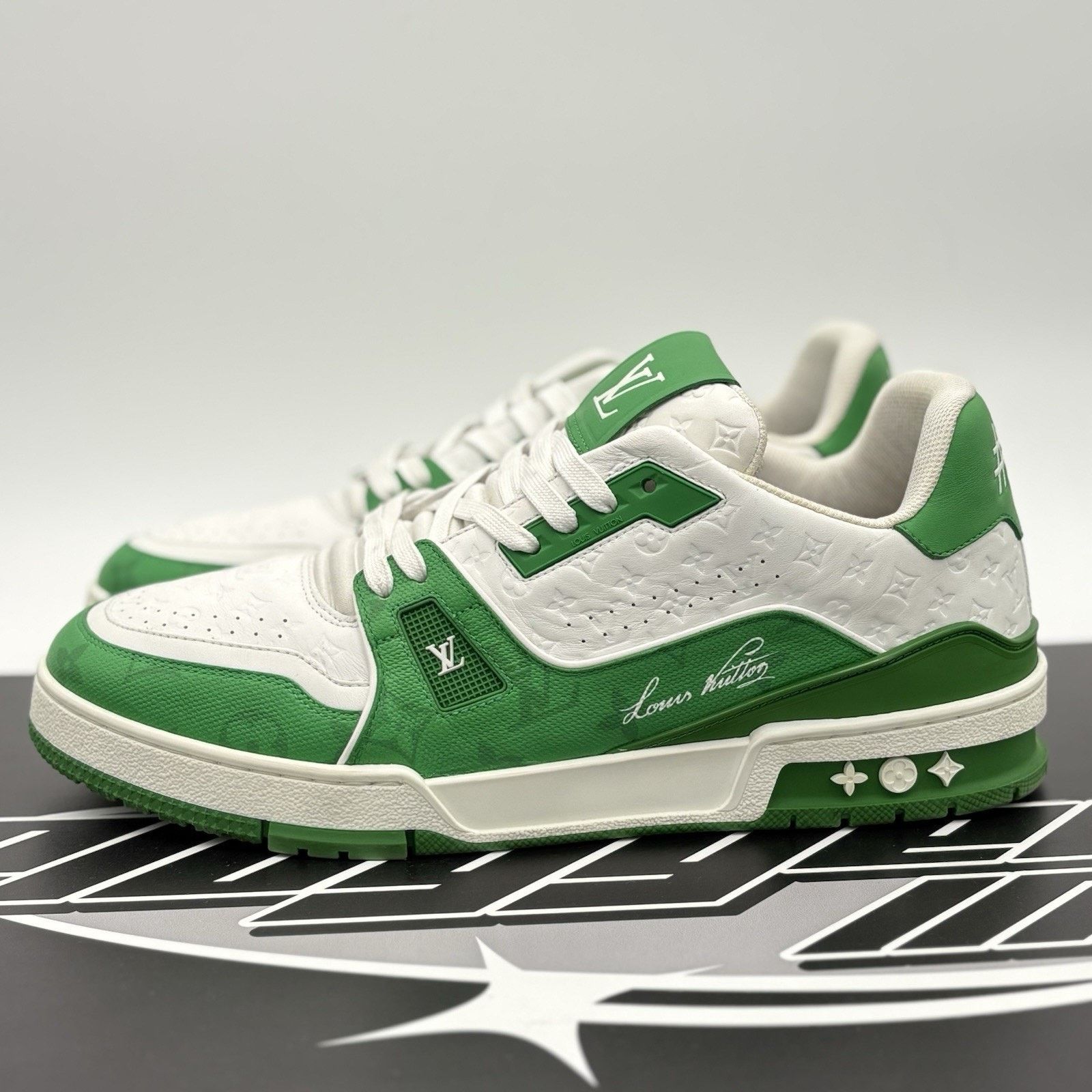 Louis Vuitton 10-10.5 US Louis Vuitton Trainer ' Green White ' VERY CLEAN Size US 10 / EU 43 - 1 Thumbnail