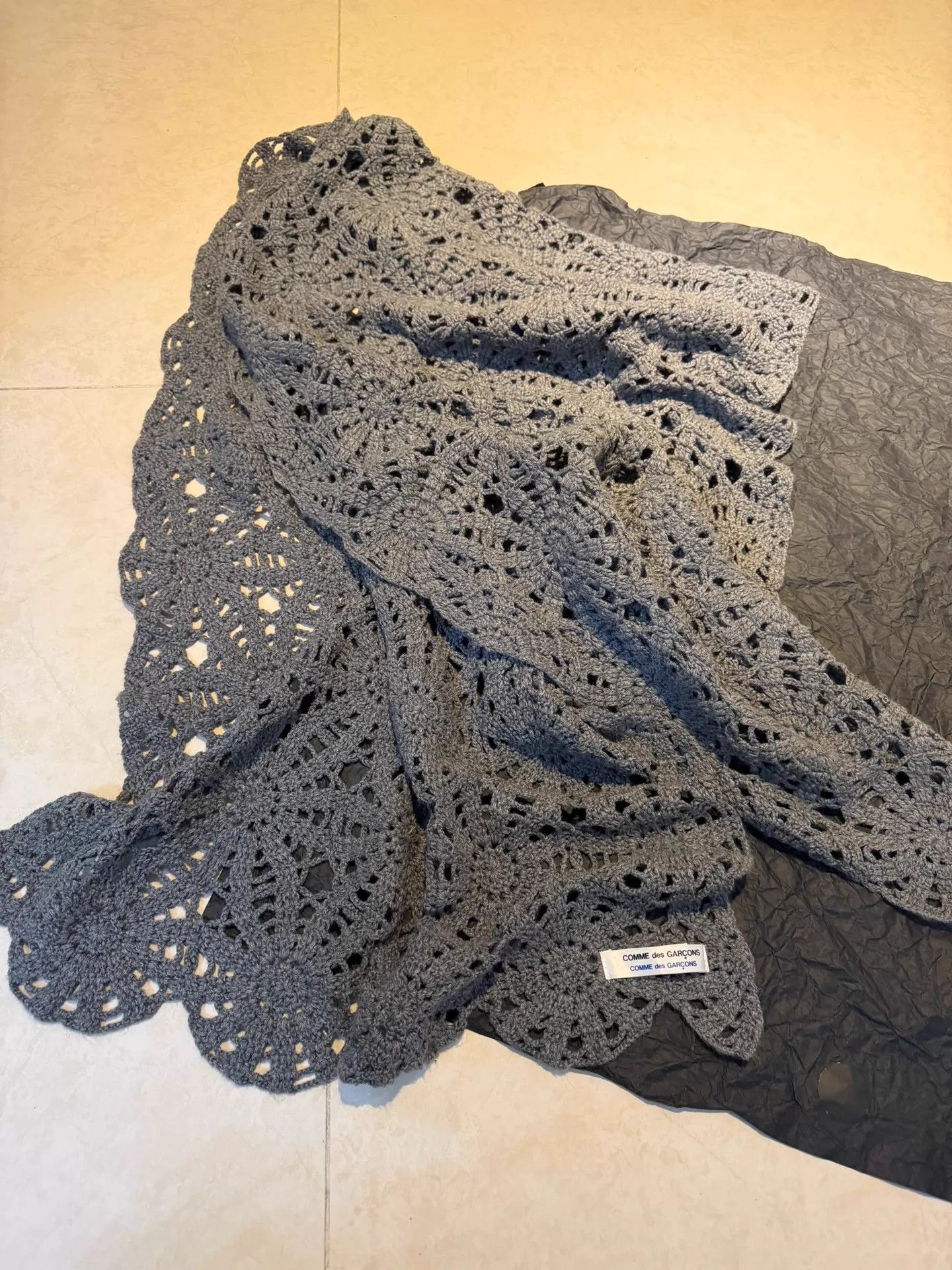 Comme des Garcons Comme des Garcons Gray Oversize Star Crochet Wool Wrap Size ONE SIZE - 3 Thumbnail