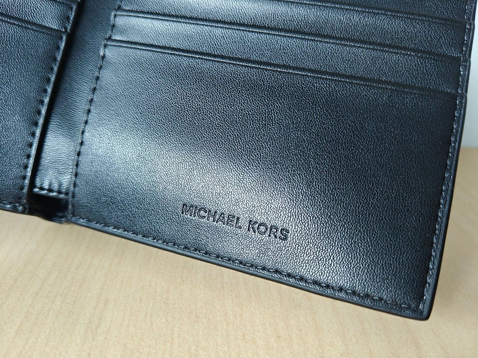 Michael Kors Michael Kors Jet Set Men’s Slim Billfold Wallet T Size ONE SIZE - 9 Thumbnail