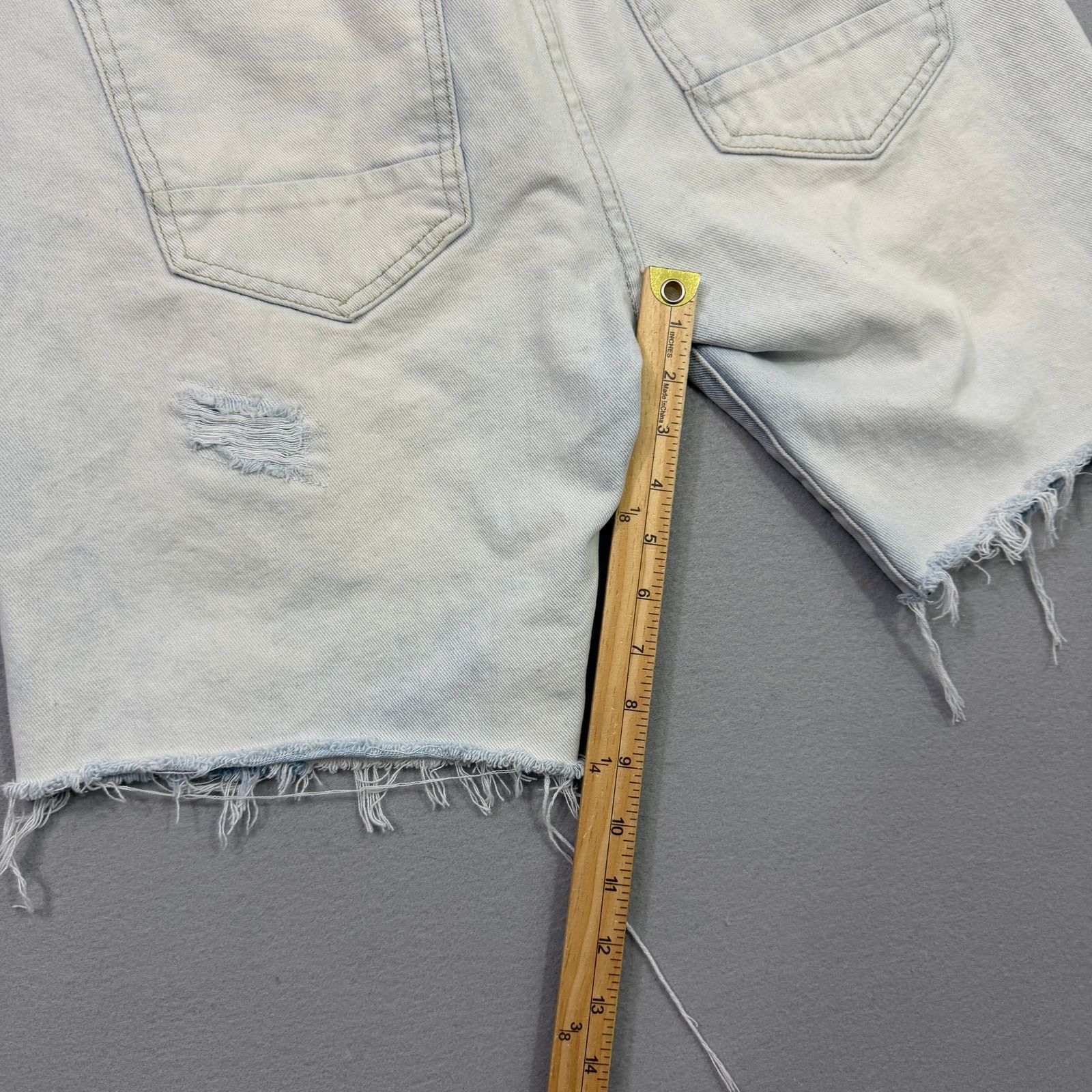 Smoke Rise Smoke Rise Jean Shorts Men's 34 Blue 9" Inseam Distressed Size US 34 / EU 50 - 9 Thumbnail
