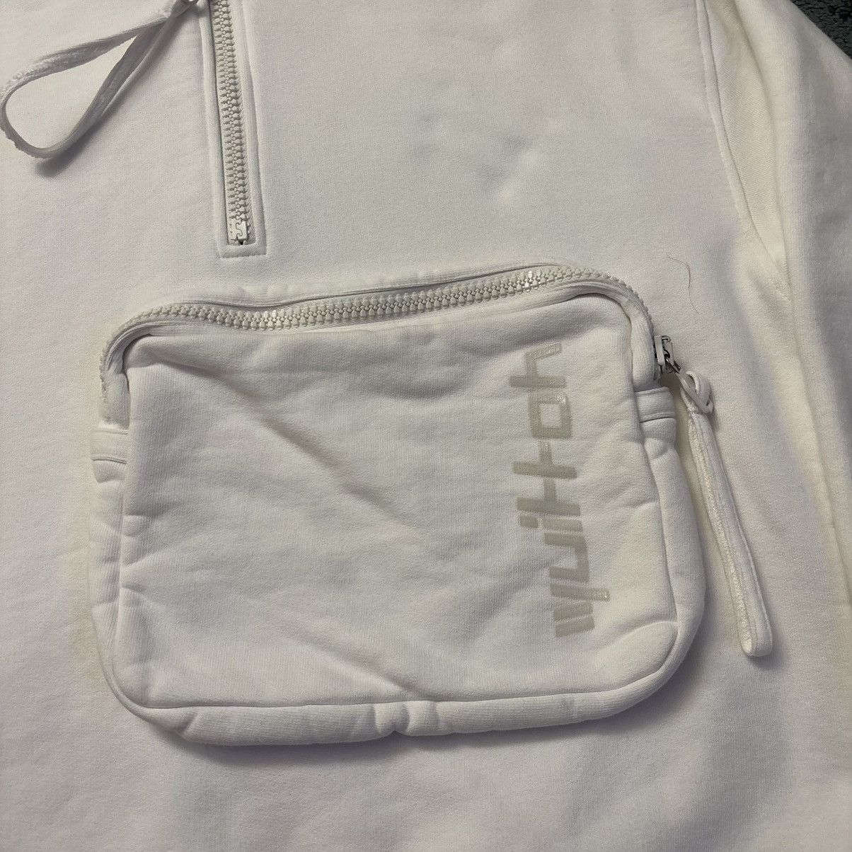 Louis Vuitton LV Louis Vuitton 3D Pocket White Hoodie Size Medium Size US M / EU 48-50 / 2 - 4 Thumbnail