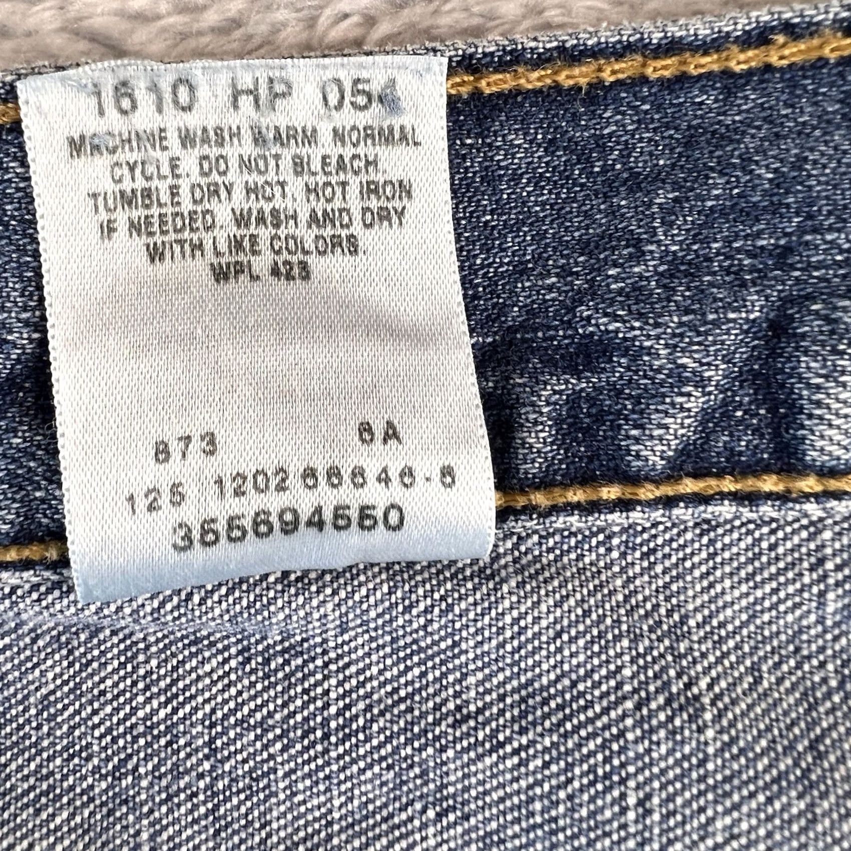 Levi's VINTAGE Levi's 569 Shirt? Denim Shorts Men 42 Distressed Y2K Baggy 5-Pocket Levi's Denim Shorts Men 42 Retro 90s Urban Hip Hop Skater Grunge USA Size US 42 / EU 58 - 3 Thumbnail