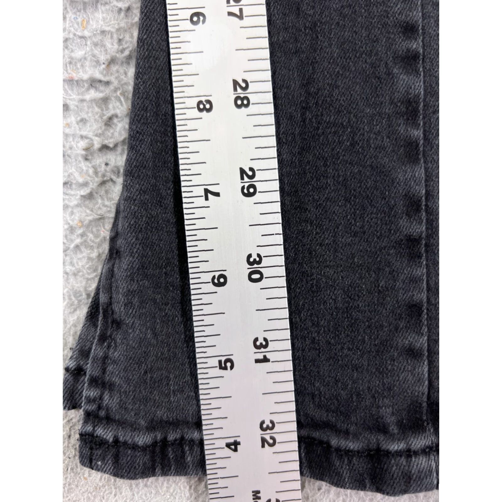 Forever 21 FOREVER 21 Jeans Women Black Denim Flared High Rise Stretch Cotton 28 Waist 26 Inseam 32 Regular 5-Pocket Size 28" / US 6 / IT 42 - 7 Thumbnail