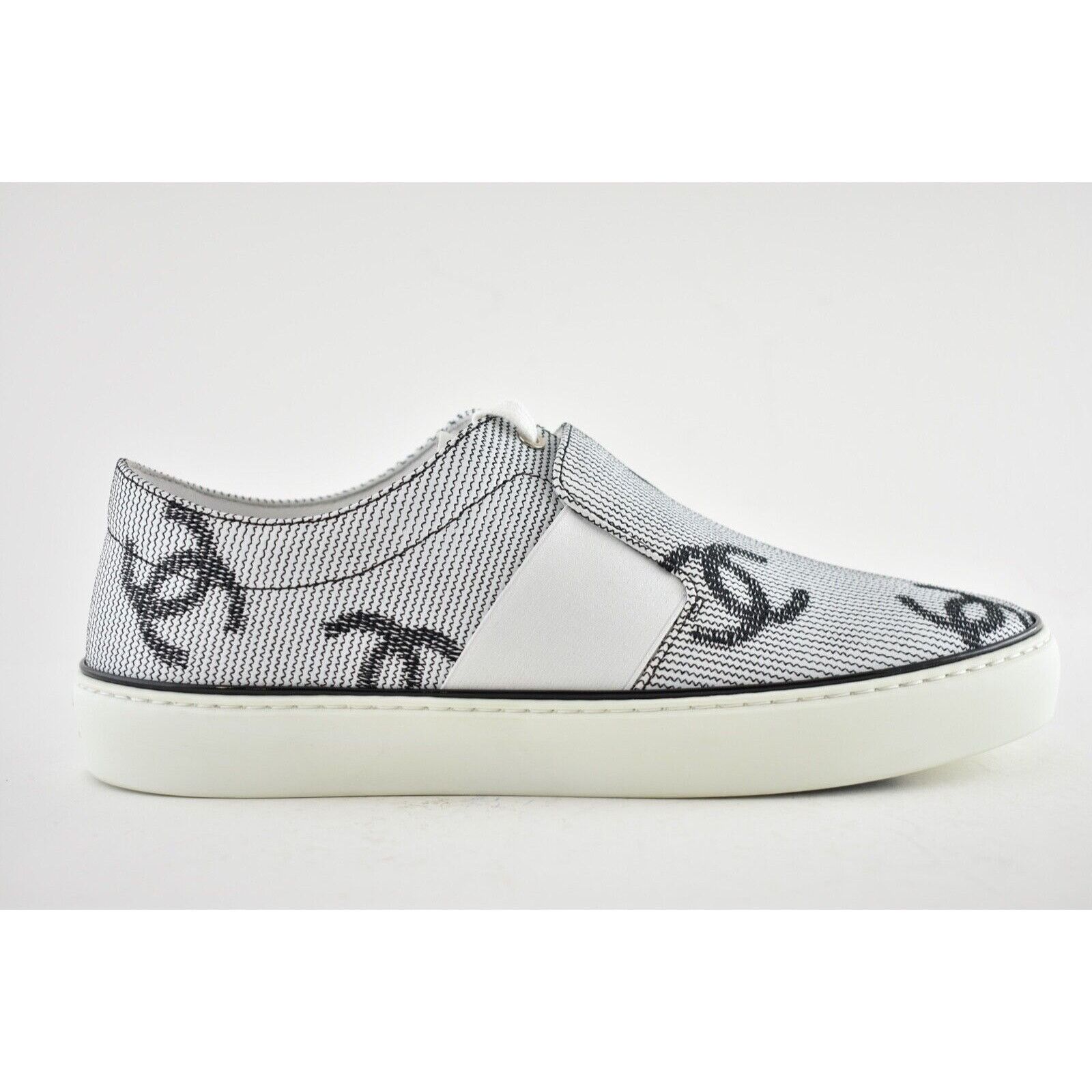 Chanel 18P CC Slip On Lace Up Tie Flat Runner Trainer Sneaker 38.5 Size US 8.5 / IT 38.5 - 3 Thumbnail