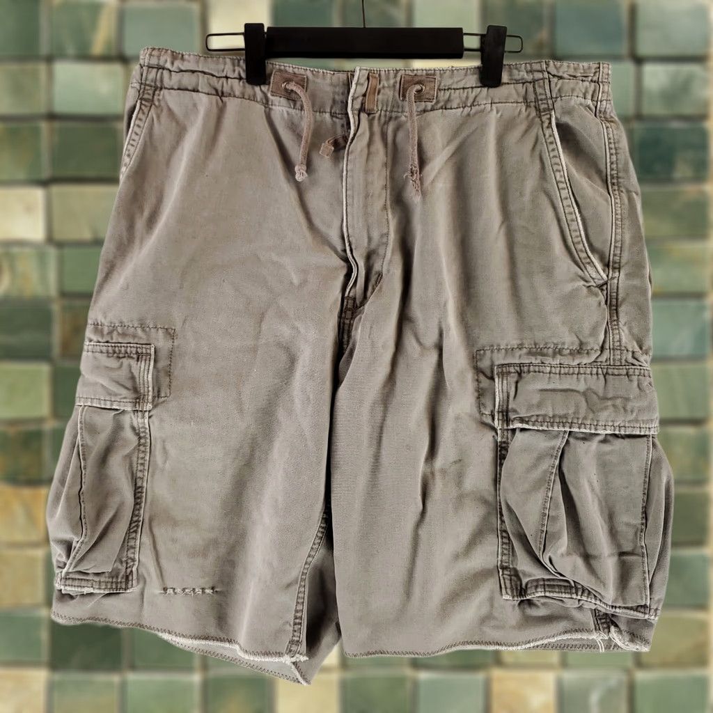 Abercrombie & Fitch Abercrombie & Fitch Cargo Shorts Gray Distressed Mens 36 Cargo Shorts Beige 90s Mens 36 Size US 36 / EU 52 - 1 Thumbnail