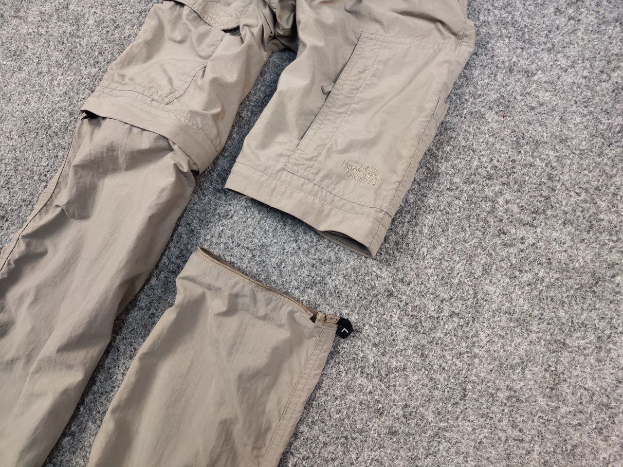 The North Face Vintage 90's The North Face Cargo Beige Track Pants x Shorts Size US 34 / EU 50 - 5 Thumbnail