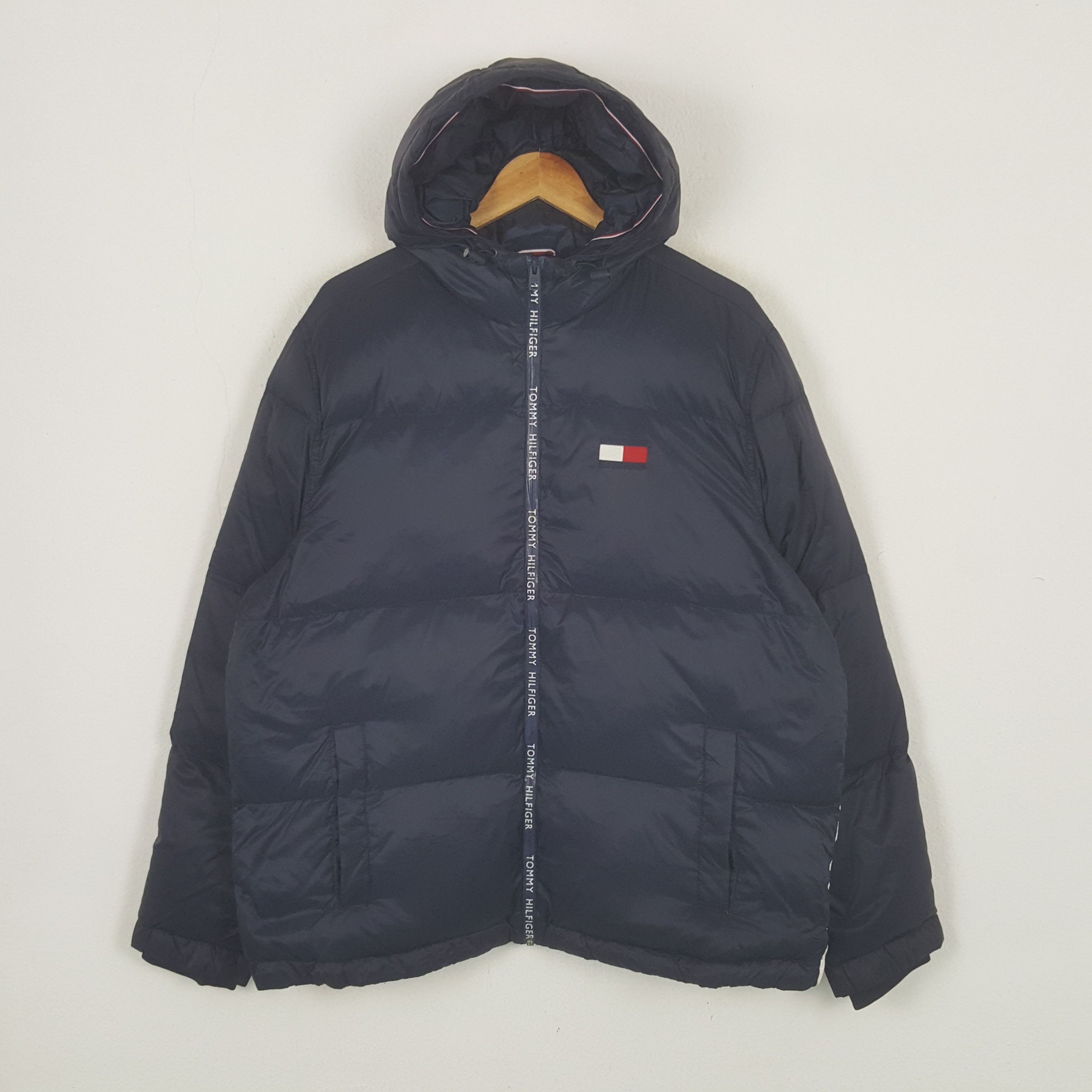 Tommy Hilfiger Vintage Tommy Hilfiger American Puffer Winter Jacket RR24 Size US S / EU 44-46 / 1 - 1 Thumbnail