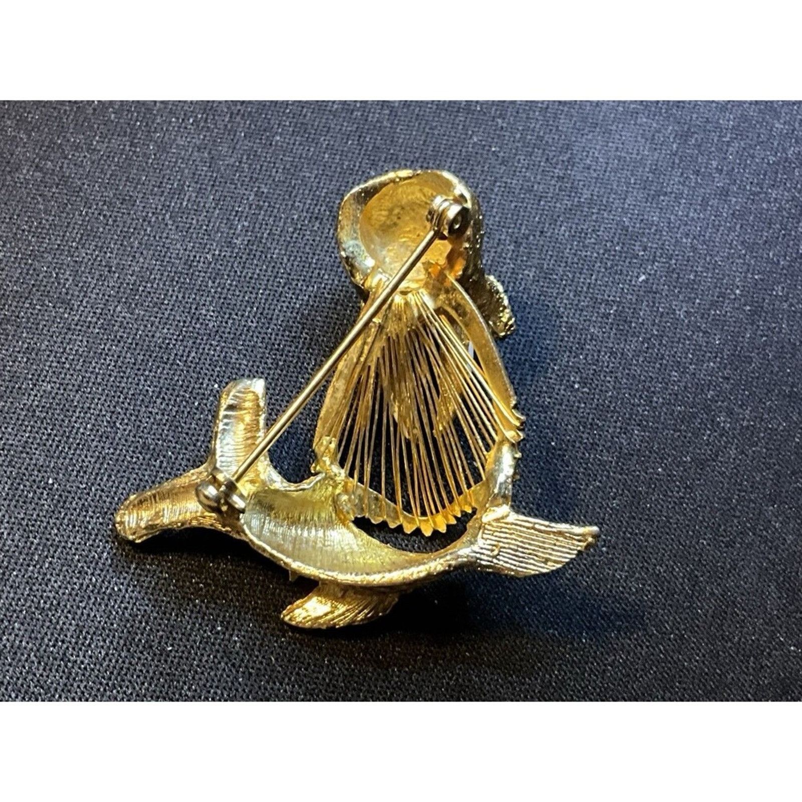Other Vintage Gold Tone Walrus With Ruby Eyes And Nose Brooch Size ONE SIZE - 4 Thumbnail