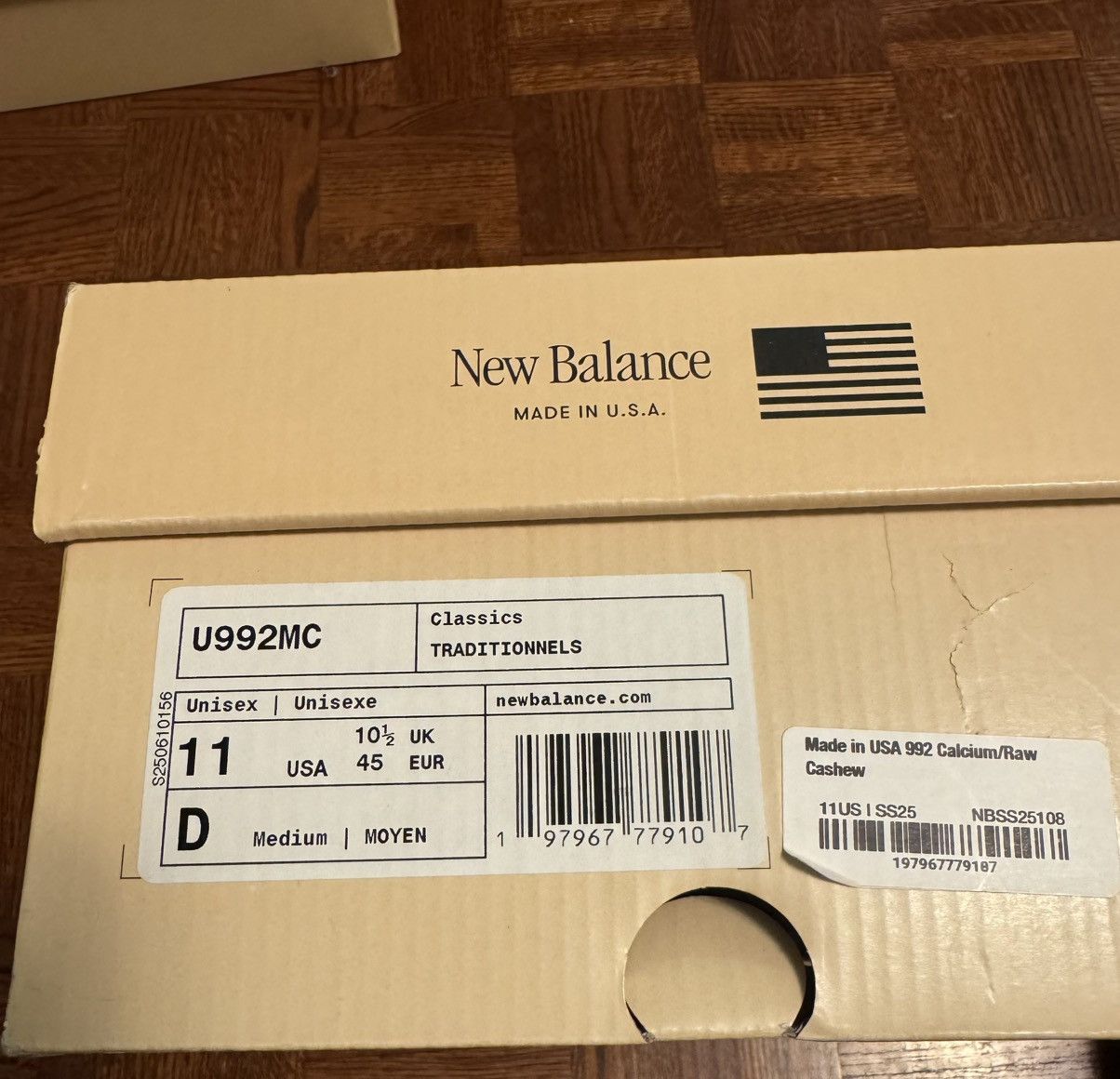 New Balance New Balance 992 Made In U.S. / Calcium Raw Cashew Size US 11 / EU 44 - 7 Thumbnail