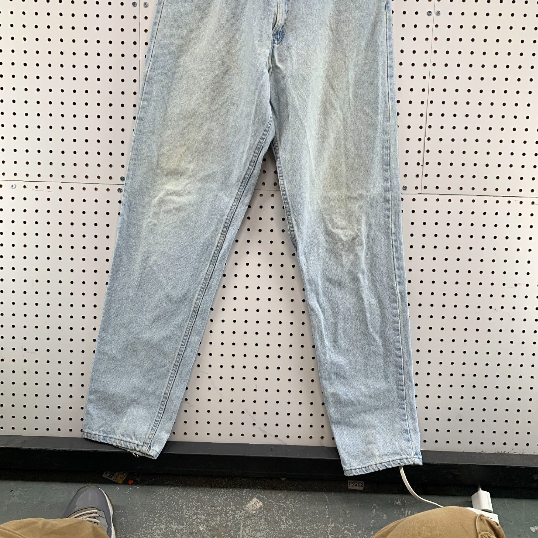 Levi's VINTAGE Levi's Jeans 550 Denims Light Wash Relaxed Fit Tapered 34x35 Men Regular Blue 90s Mens Size US 34 / EU 50 - 7 Thumbnail