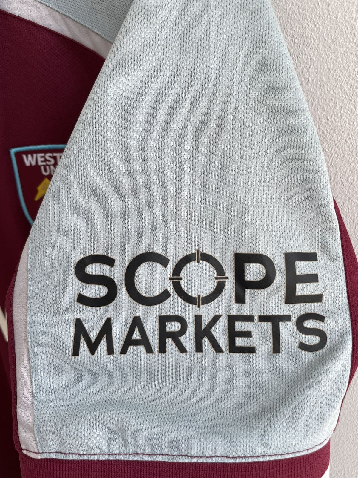 Umbro WEST HAM UNITED 2021 2022 HOME FOOTBALL SHIRT SOCCER JERSEY Size US L / EU 52-54 / 3 - 7 Thumbnail