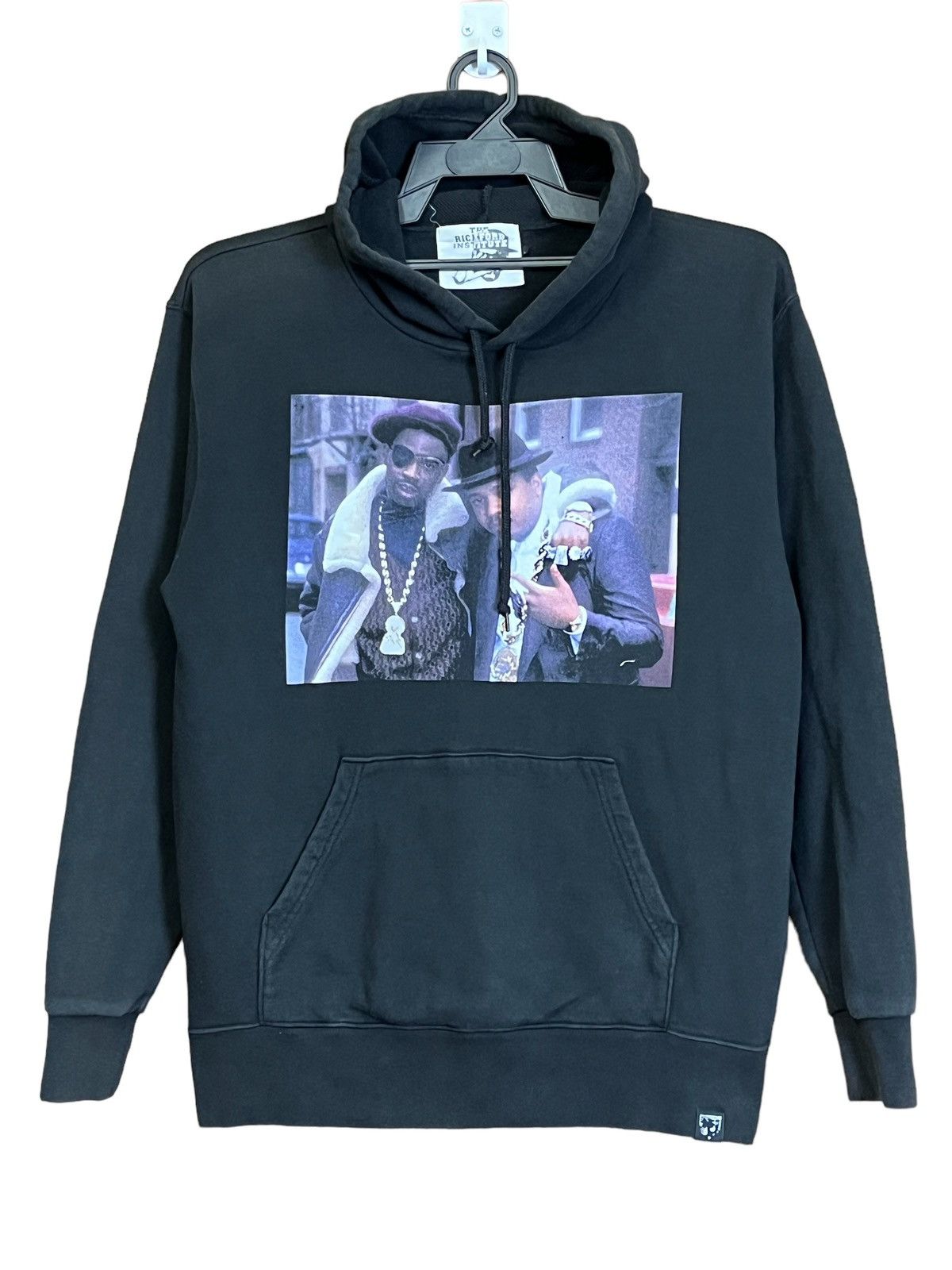 Rap Tees GRAIL🔥SLICK RICK FT REVEREND RUN PHOTO PULLOVER HOODIES Size US L / EU 52-54 / 3 - 1 Thumbnail