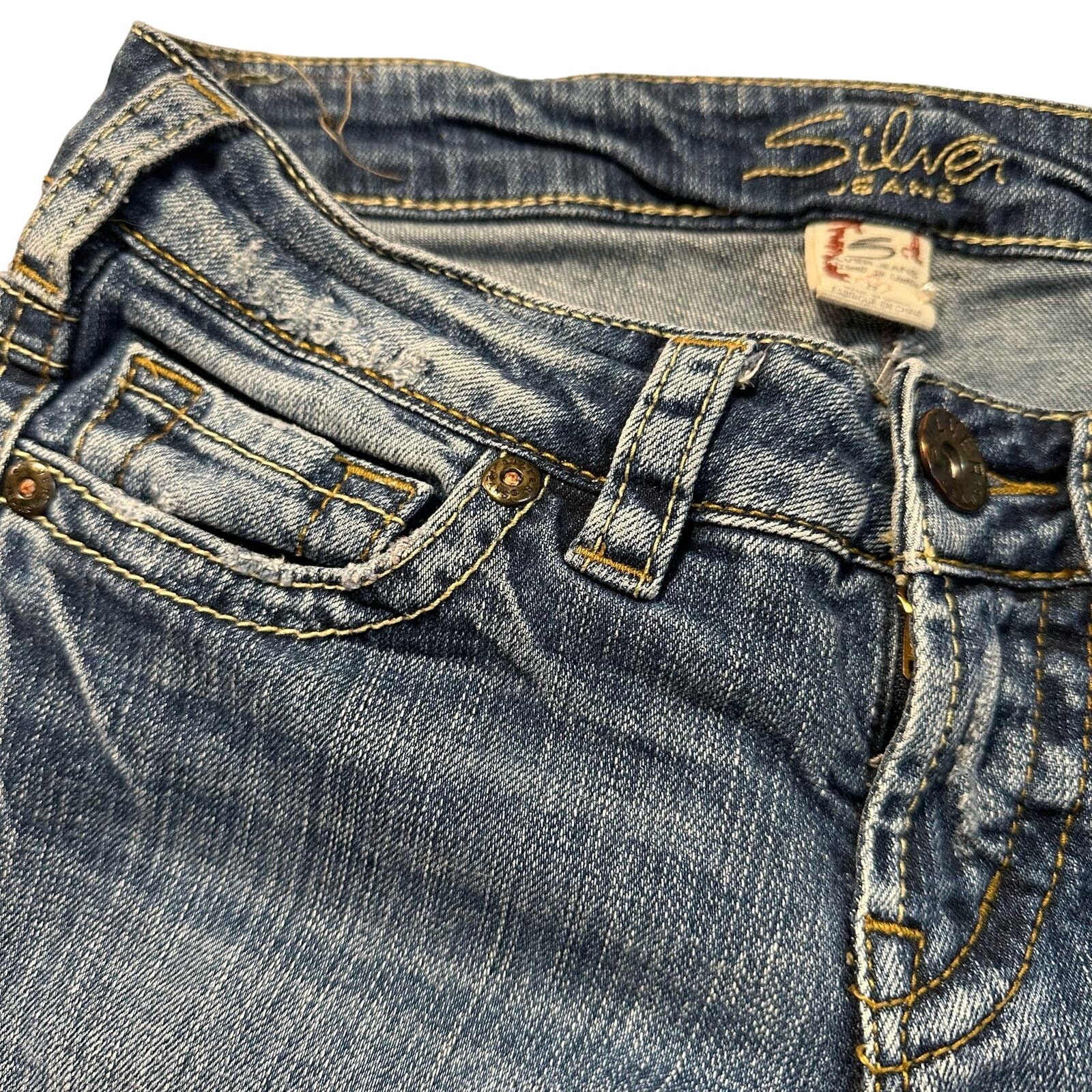Other Silver Frances Embroidered Back Pockets Low Rise Capri Jeans Size 23" - 4 Thumbnail