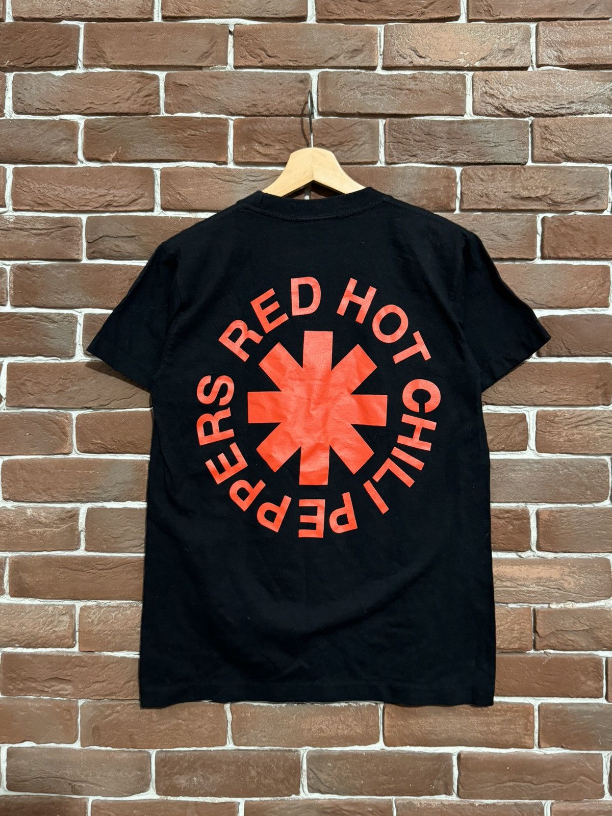 Band Tees Rare 00s Red Hot Chilli Peppers Rock Band Tour Tee Size US M / EU 48-50 / 2 - 2 Thumbnail