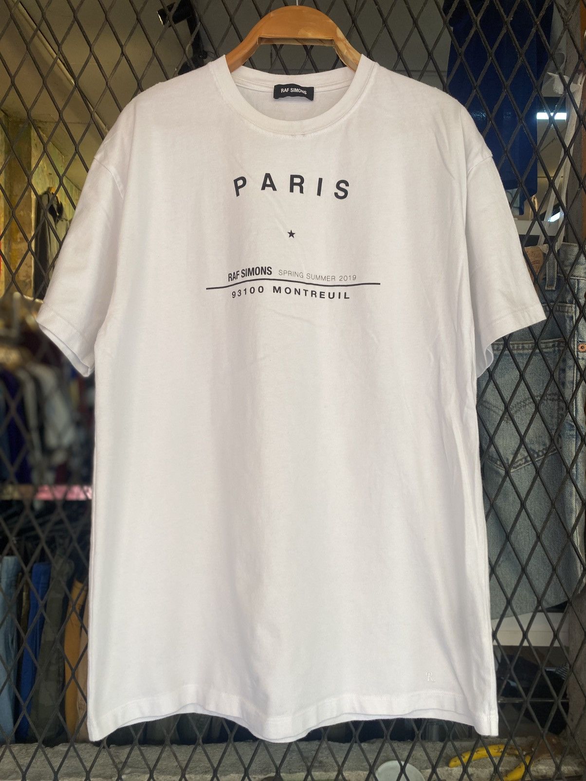 Raf Simons SS19 93100 Montreuil Paris Oversize T-Shirt Size US XS / EU 42 / 0 - 2 Thumbnail