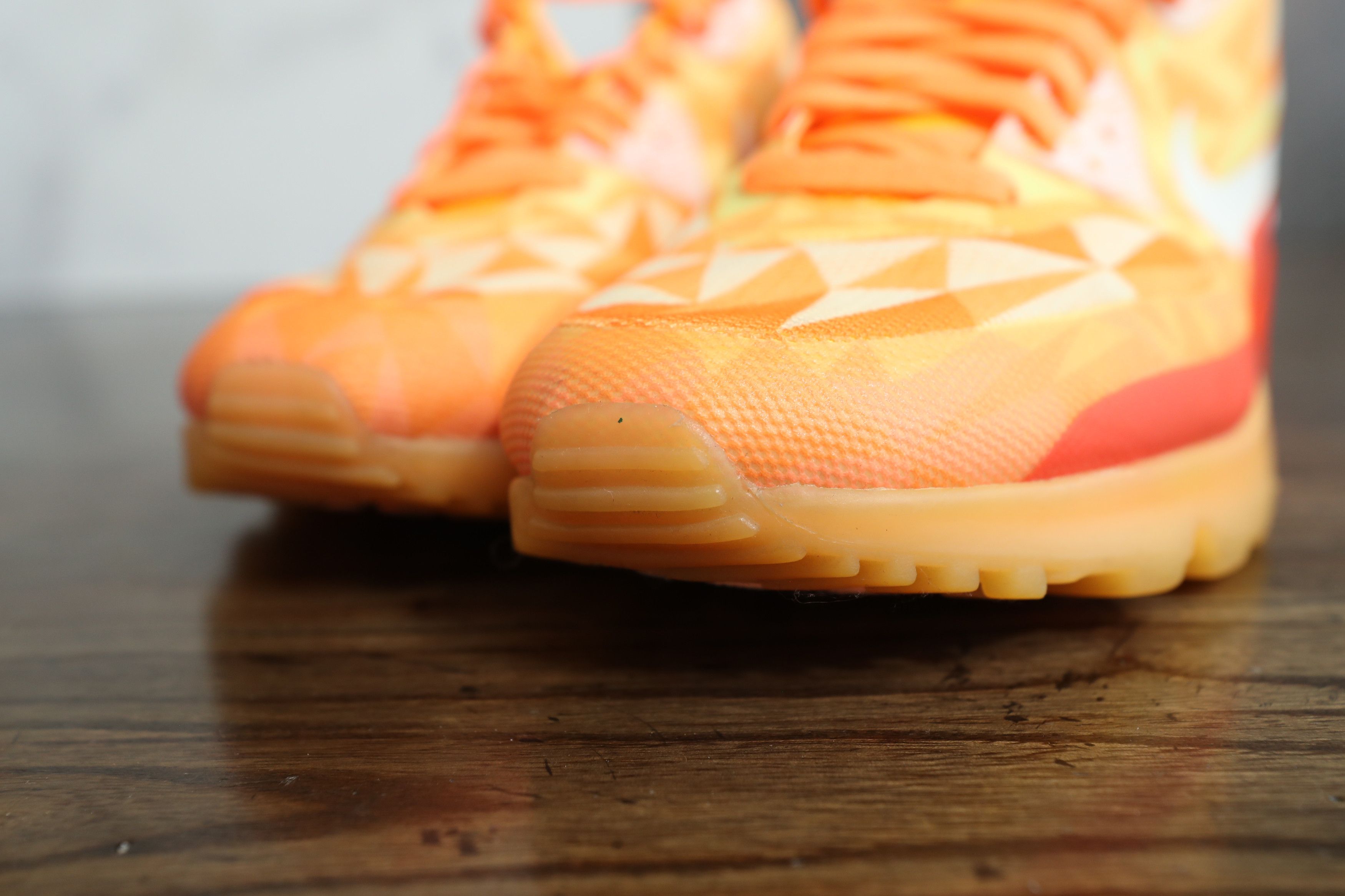 Nike Nike Air Max 90 Ice 'Atomic Mango' (9.5) Size US 9.5 / EU 42-43 - 11 Thumbnail