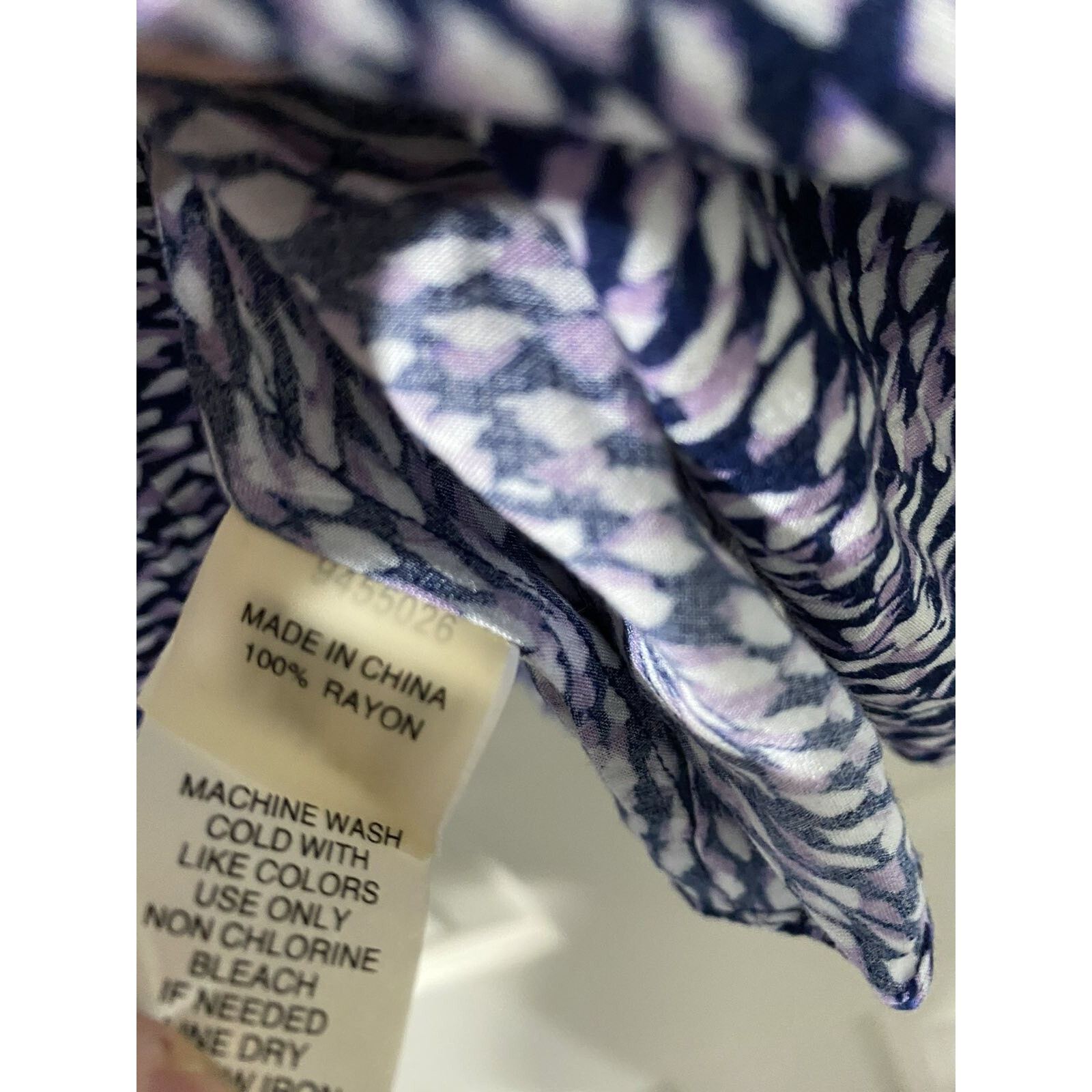 Vince Camuto Two By Vince 1X Purple Tie Neck Blouse Long Sleeve A003295 Size XL / US 12-14 / IT 48-50 - 8 Thumbnail