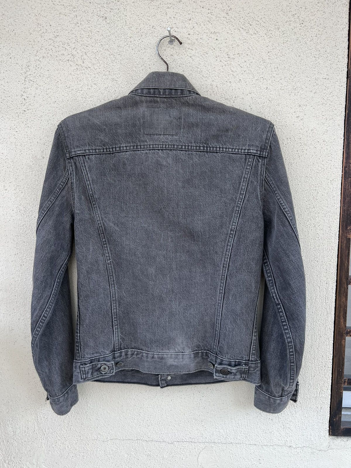 Levi's Vintage 80s Levi’s 75505 Faded Black Denim Trucker Jacket Size US S / EU 44-46 / 1 - 9 Thumbnail